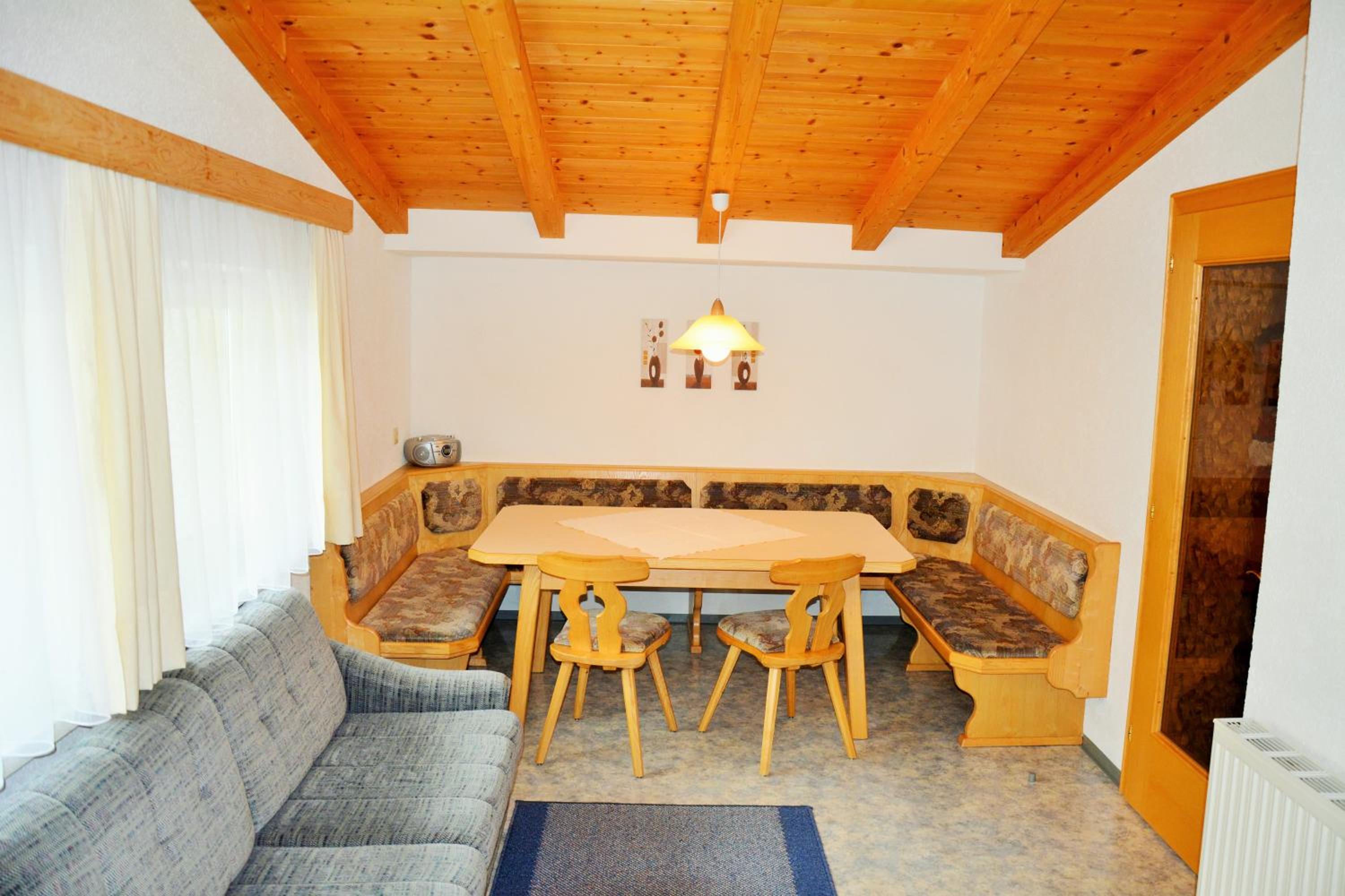 Ferienwohnungen Schöpf view 3
