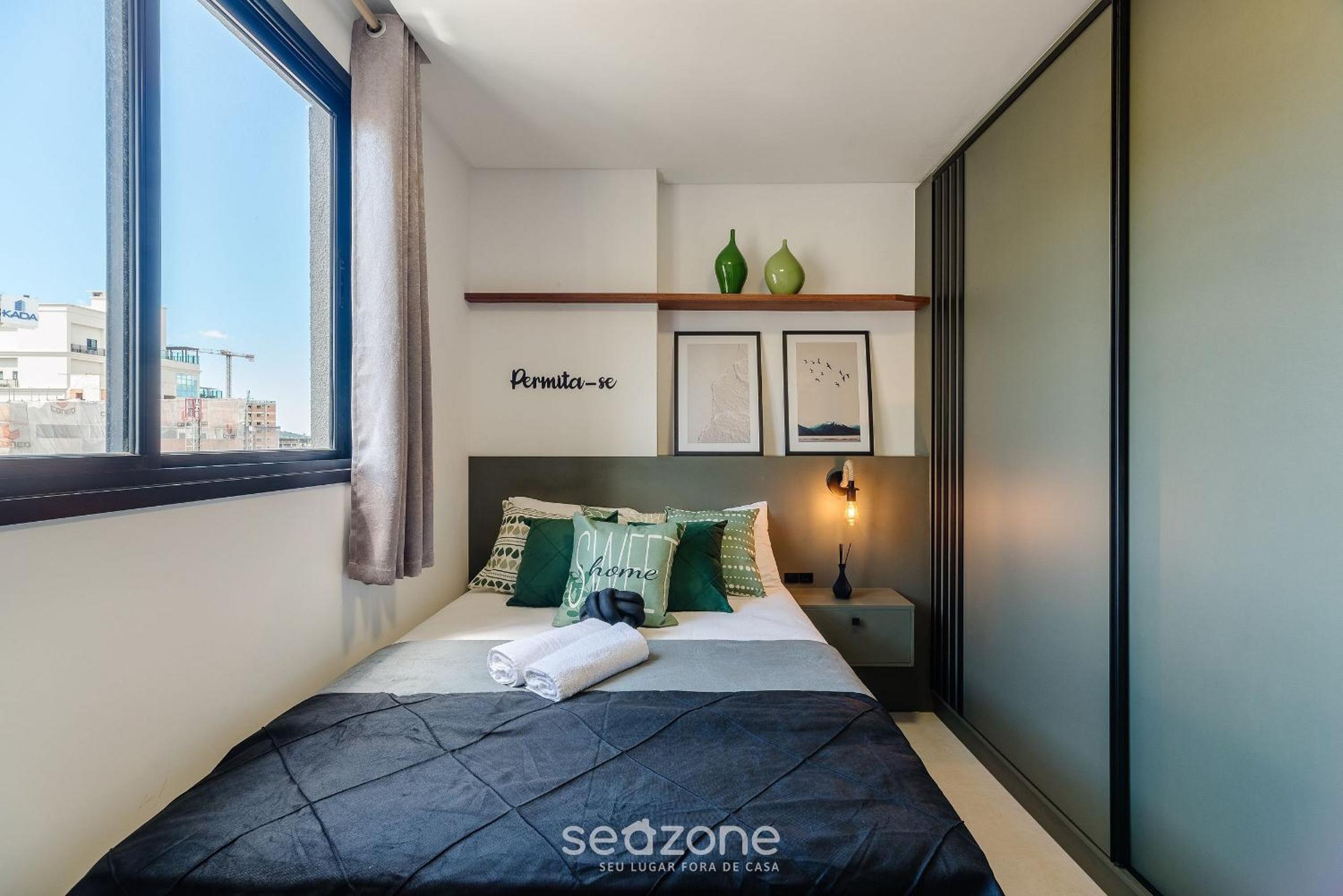 Apt Sea View 500m Beach Itapema DSH1702