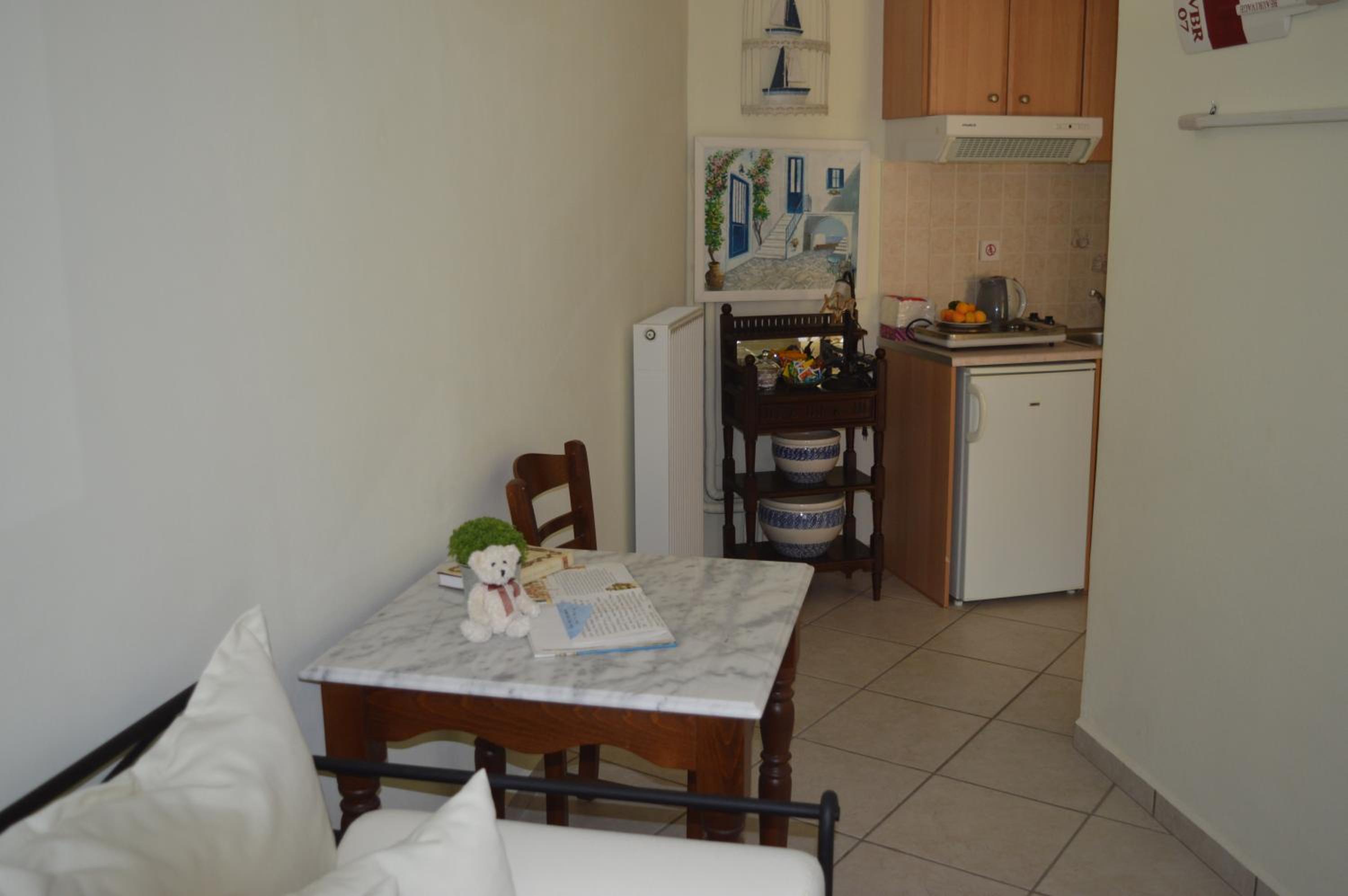 Antouanetta Apartments