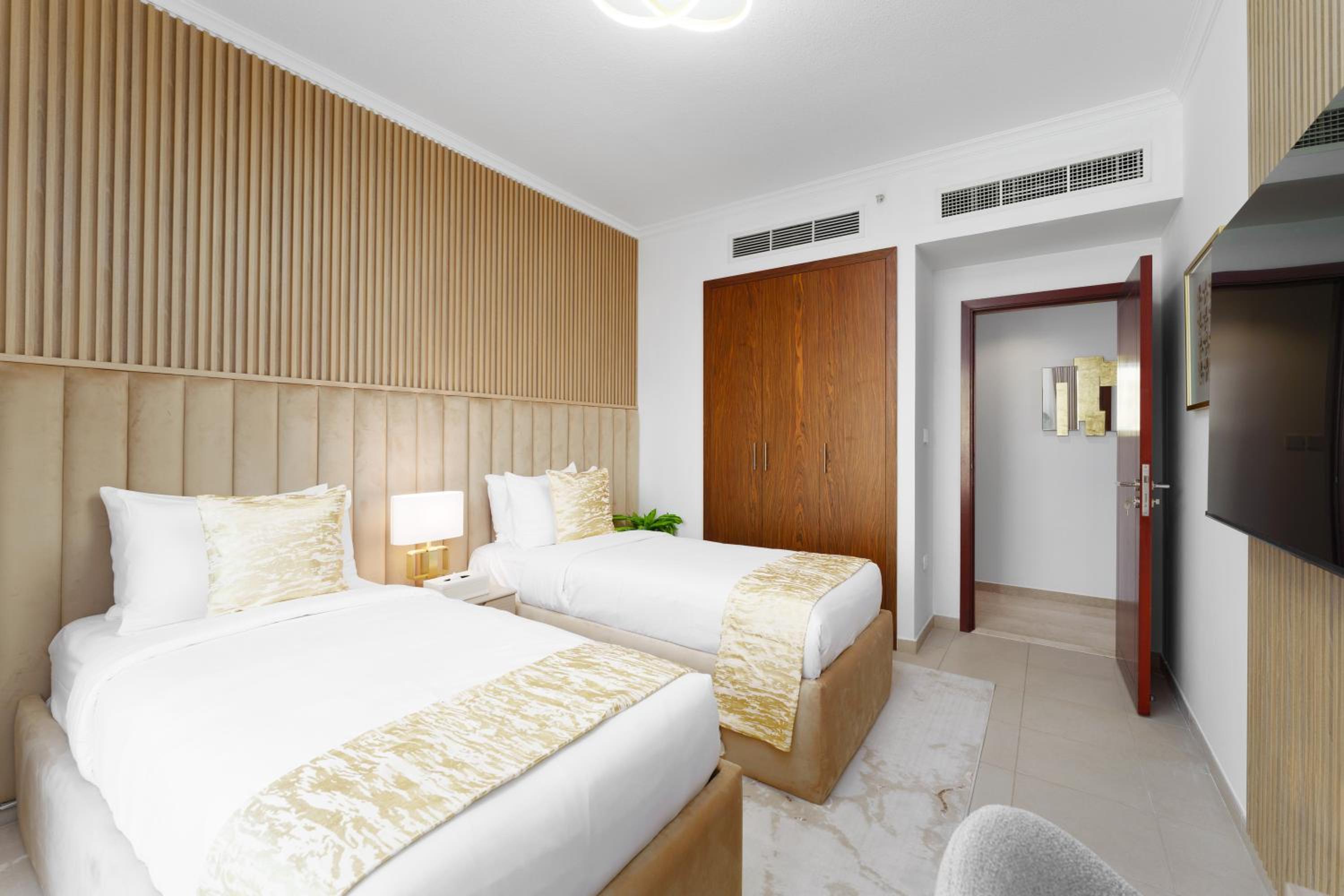 Maison Privee - Exclusive Duplex Villa with Panoramic Terrace Overlooking Burj Khalifa