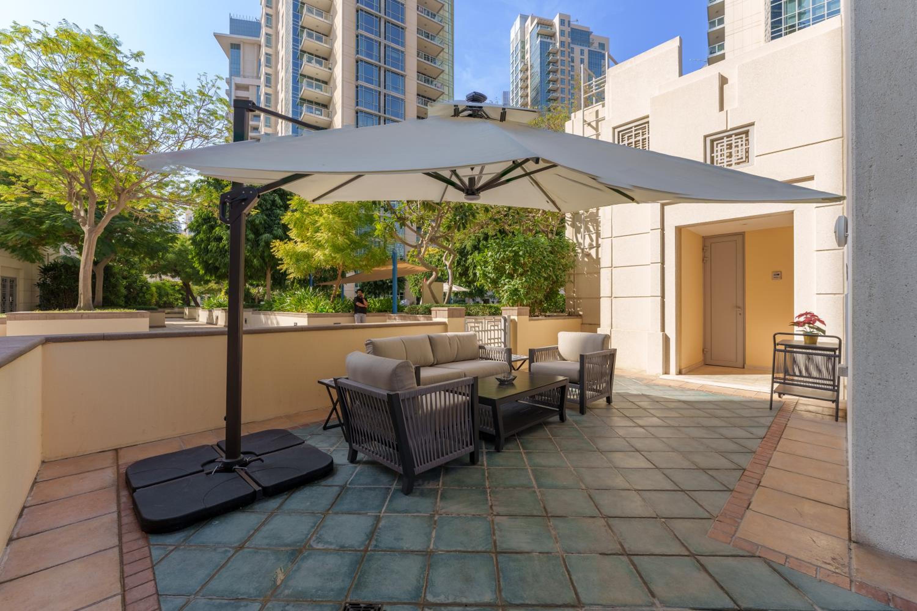 Maison Privee - Exclusive Duplex Villa with Panoramic Terrace Overlooking Burj Khalifa