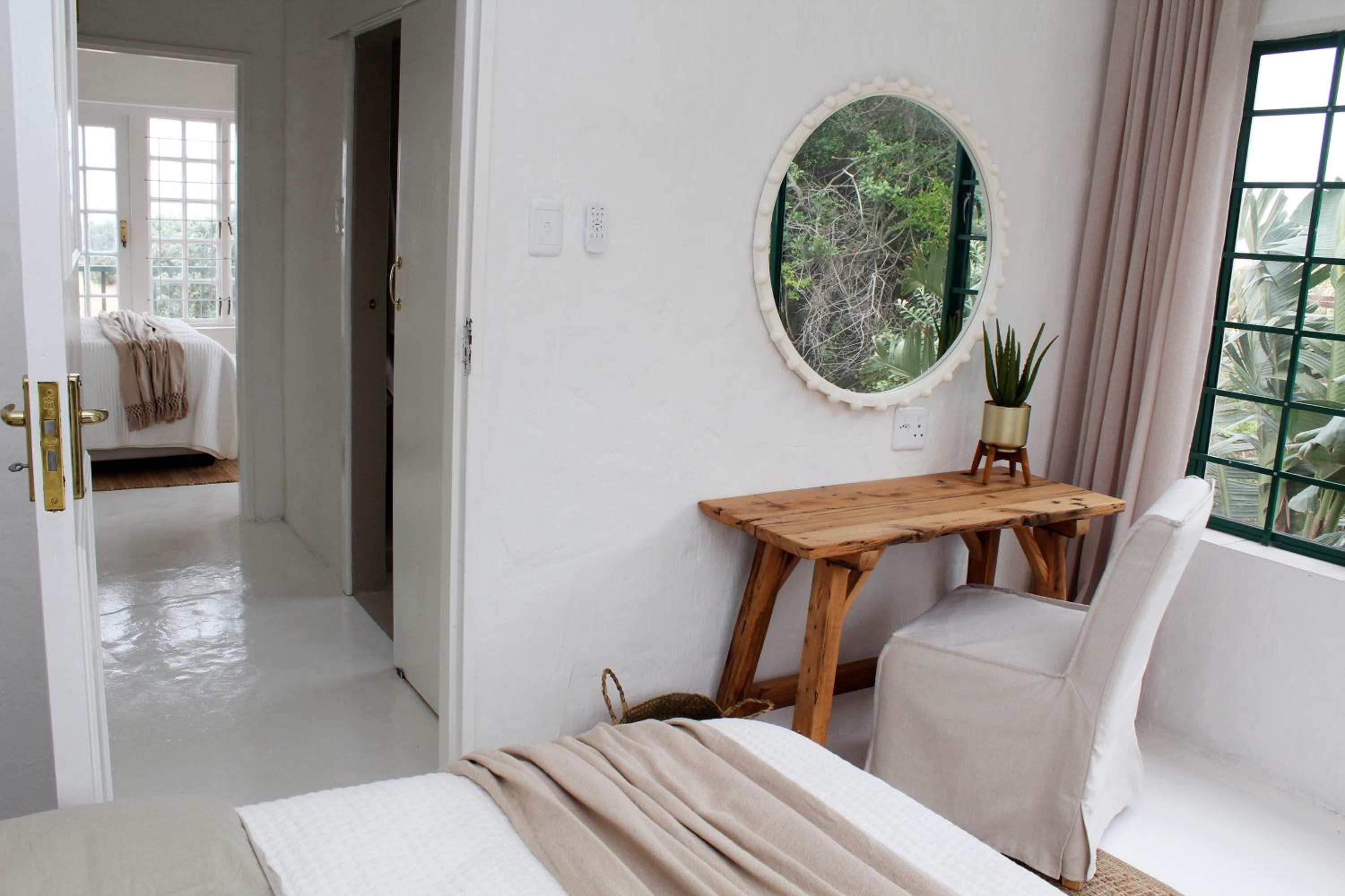 Ohana House - Unbeatable Location - Sea Views