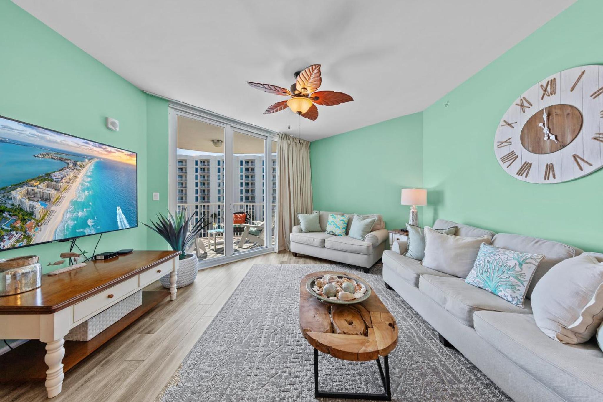 Stunning Sunsets 7TH FL King Suite 2BR 2BA Pools Beach Balcony Sleeps 5