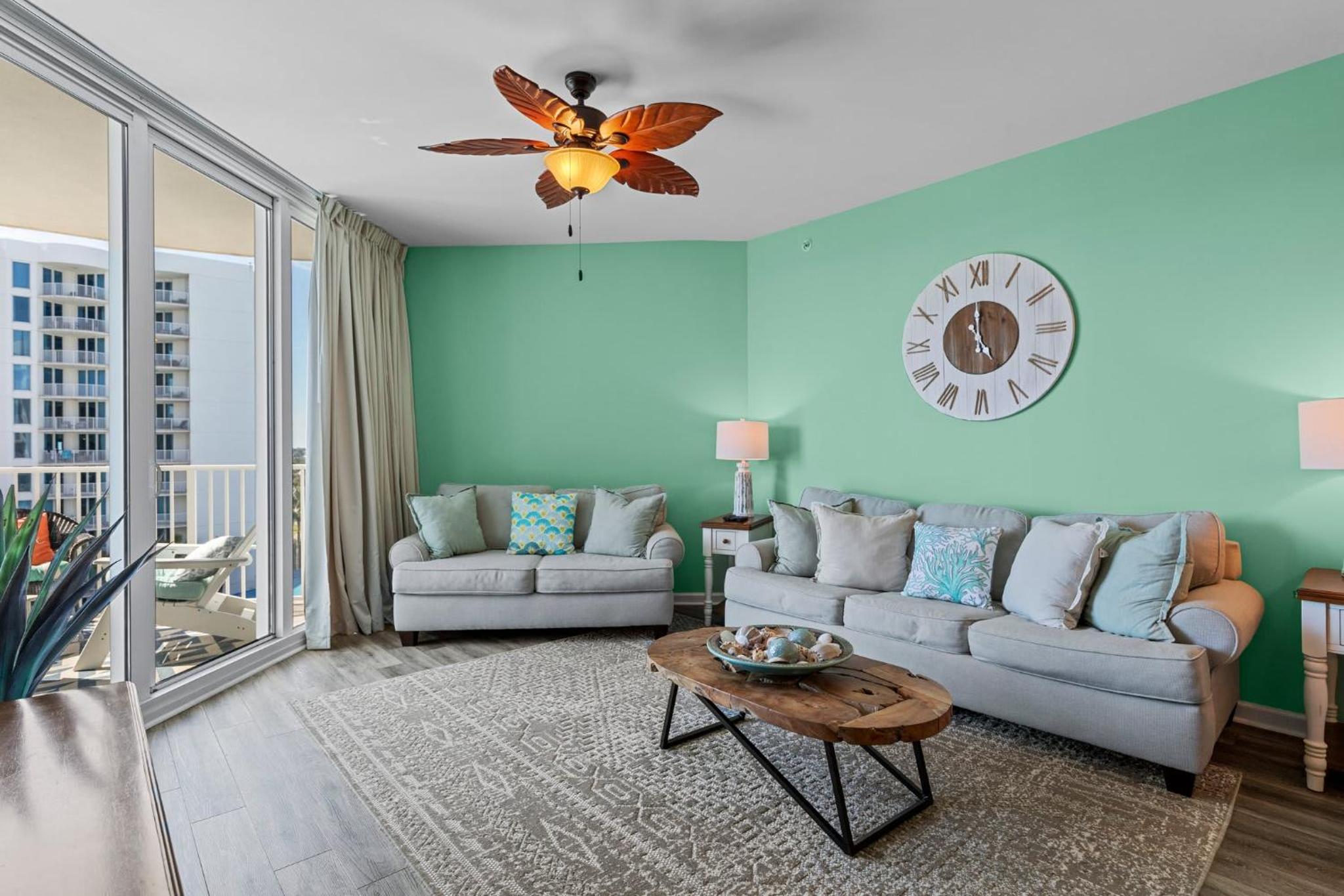 Stunning Sunsets 7TH FL King Suite 2BR 2BA Pools Beach Balcony Sleeps 5