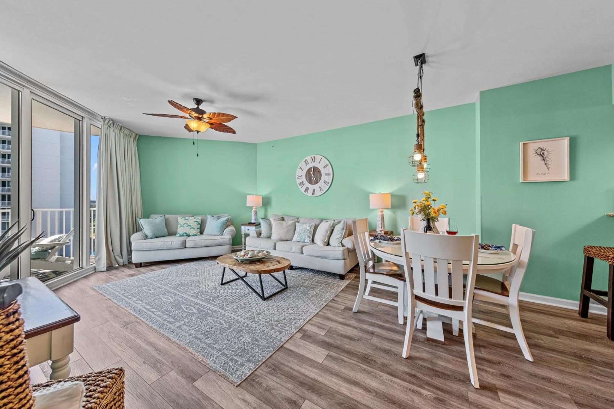 Stunning Sunsets 7TH FL King Suite 2BR 2BA Pools Beach Balcony Sleeps 5