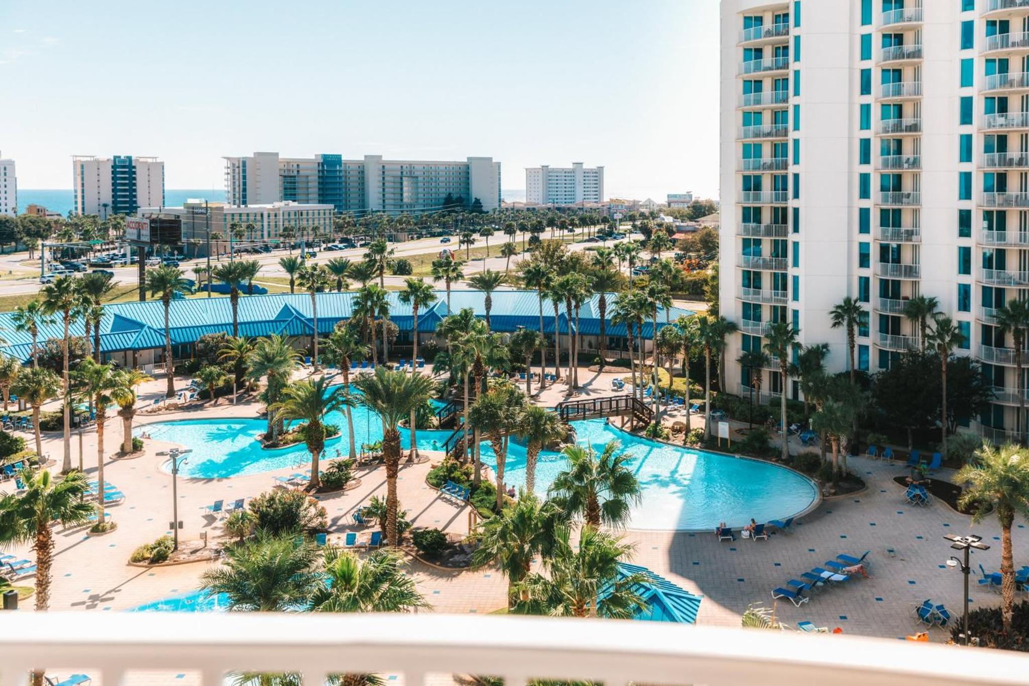 Stunning Sunsets 7TH FL King Suite 2BR 2BA Pools Beach Balcony Sleeps 5