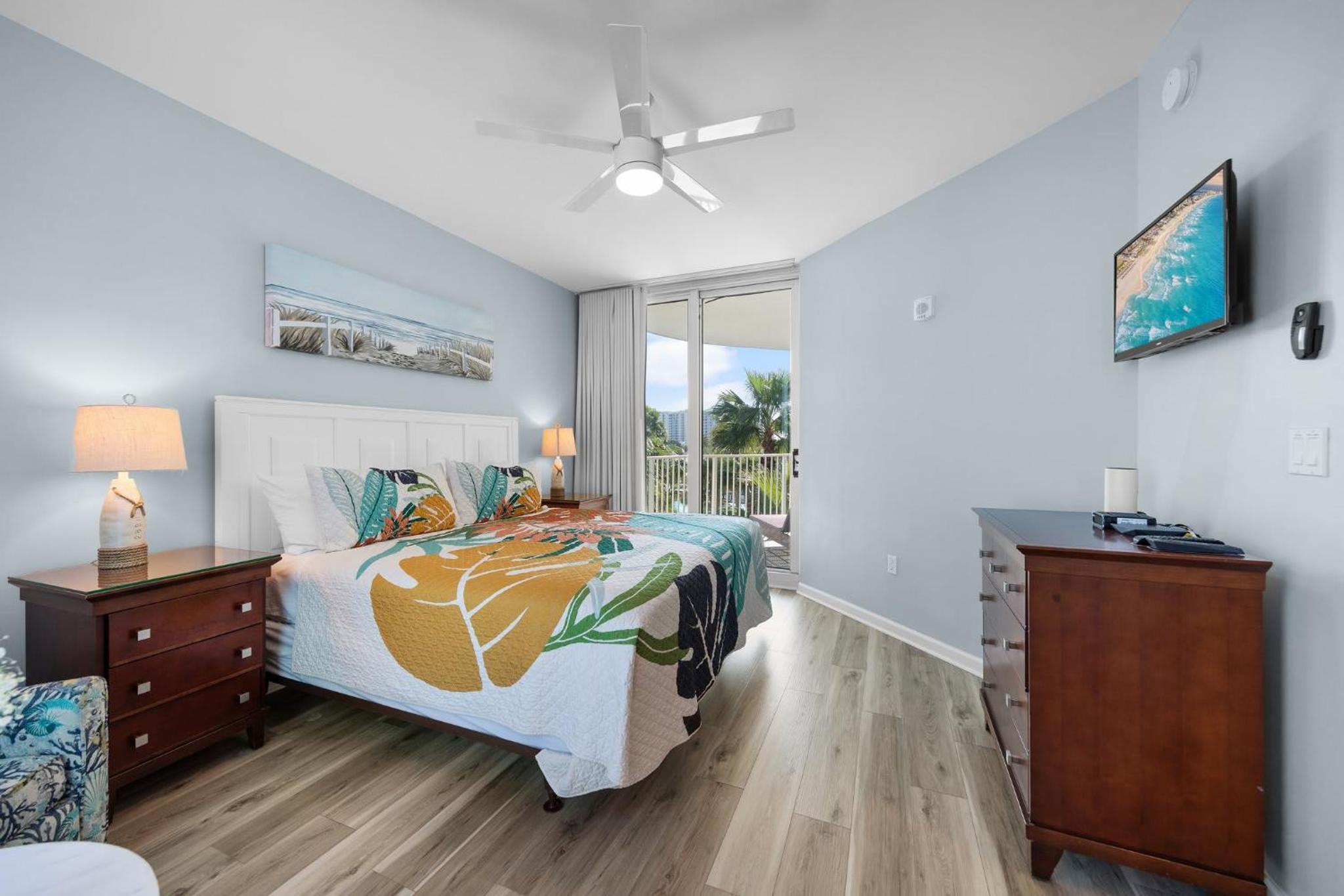 Palms Resort 2 BR King Suite Poolside Shuttle