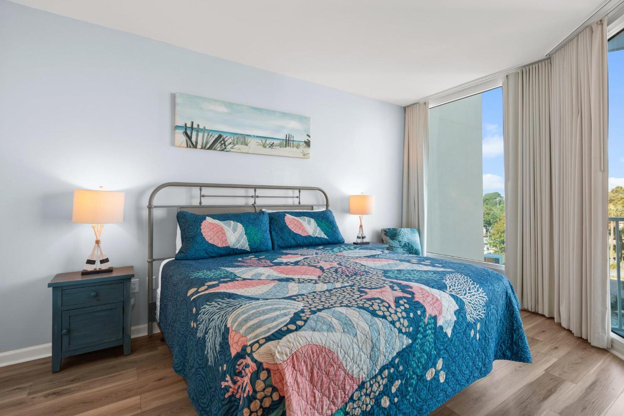 Palms Resort 2 BR King Suite Poolside Shuttle