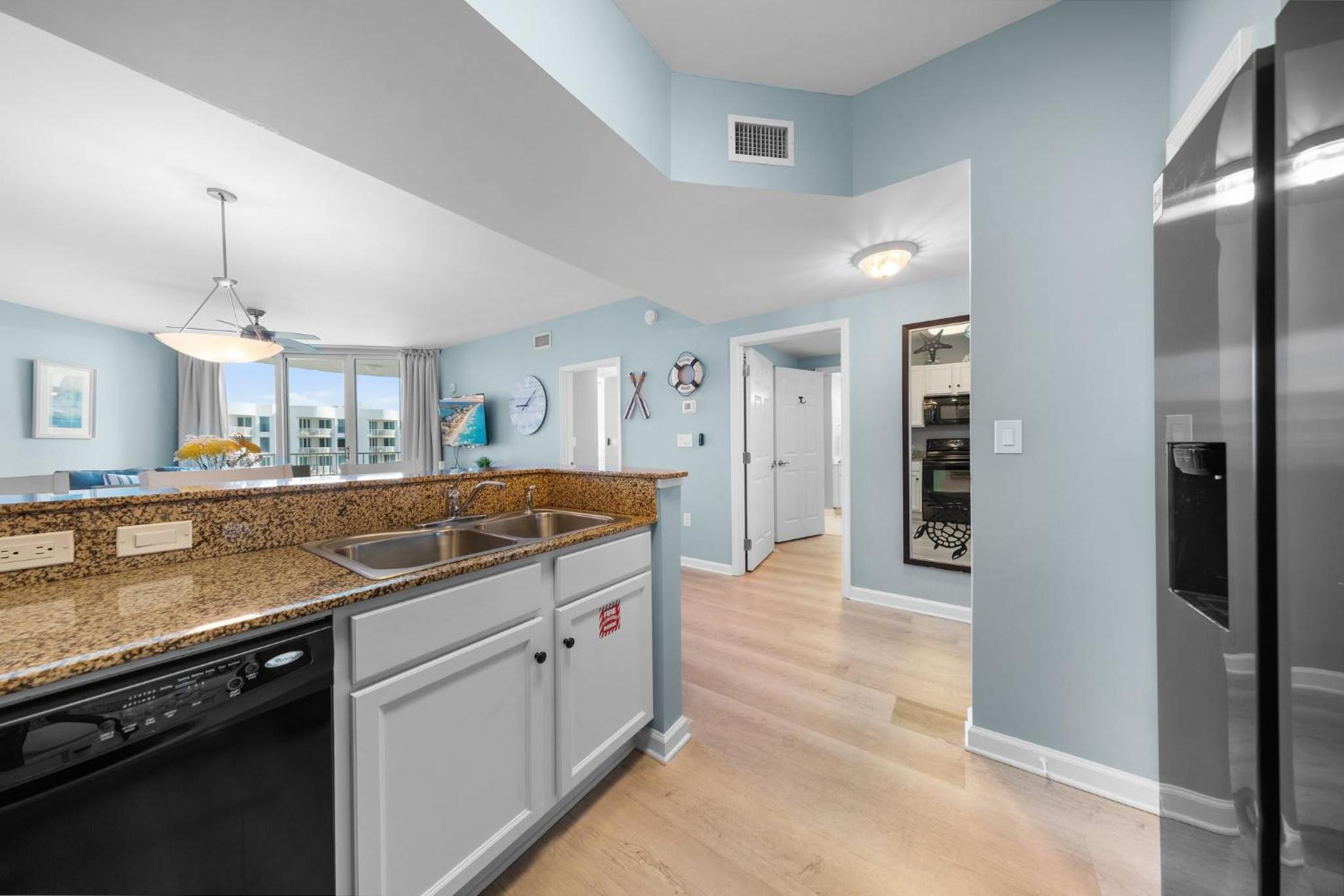 Stunning Resort 11th Fl Pool & Gulf View King Suite Across From Beach