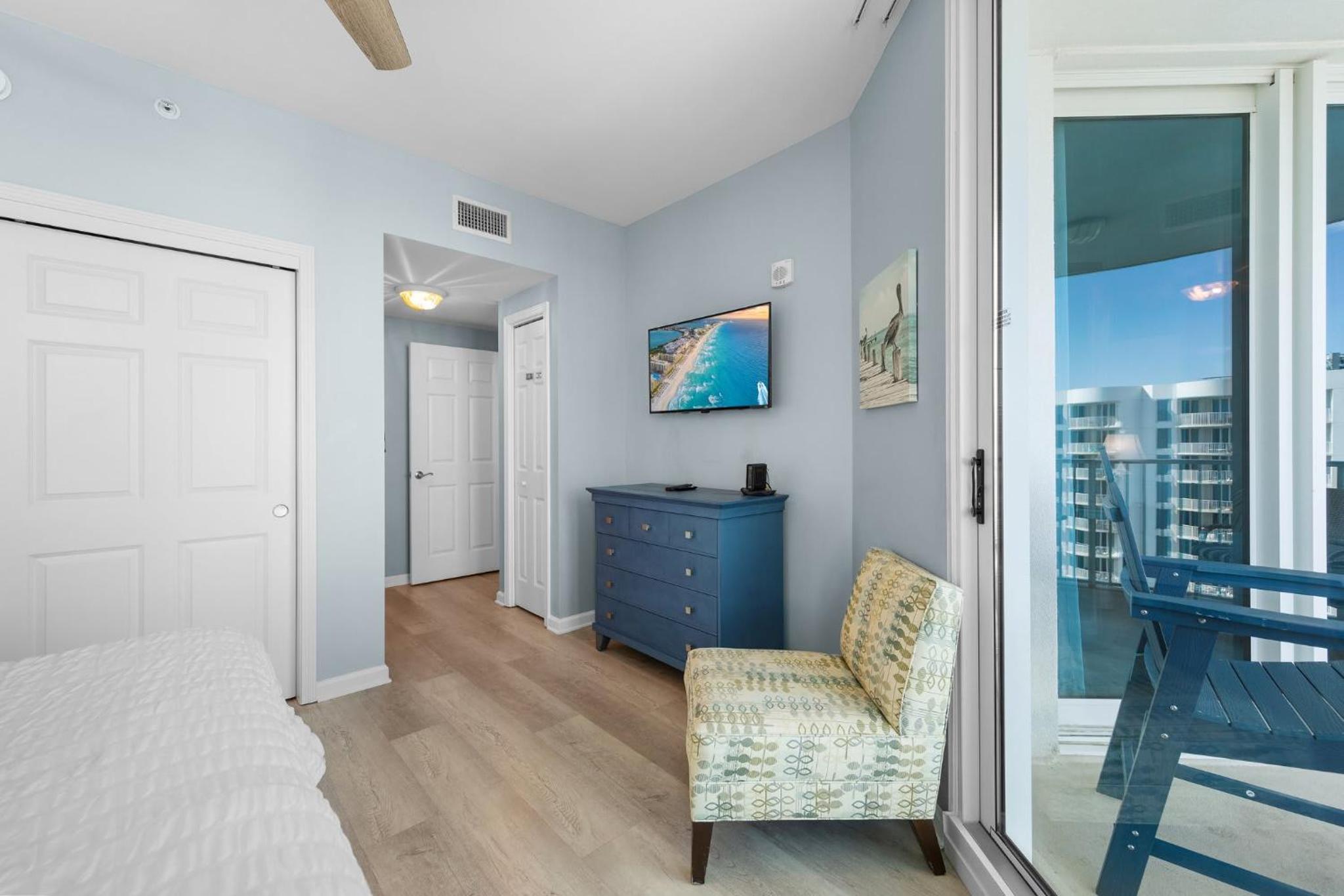 Stunning Resort 11th Fl Pool & Gulf View King Suite Across From Beach