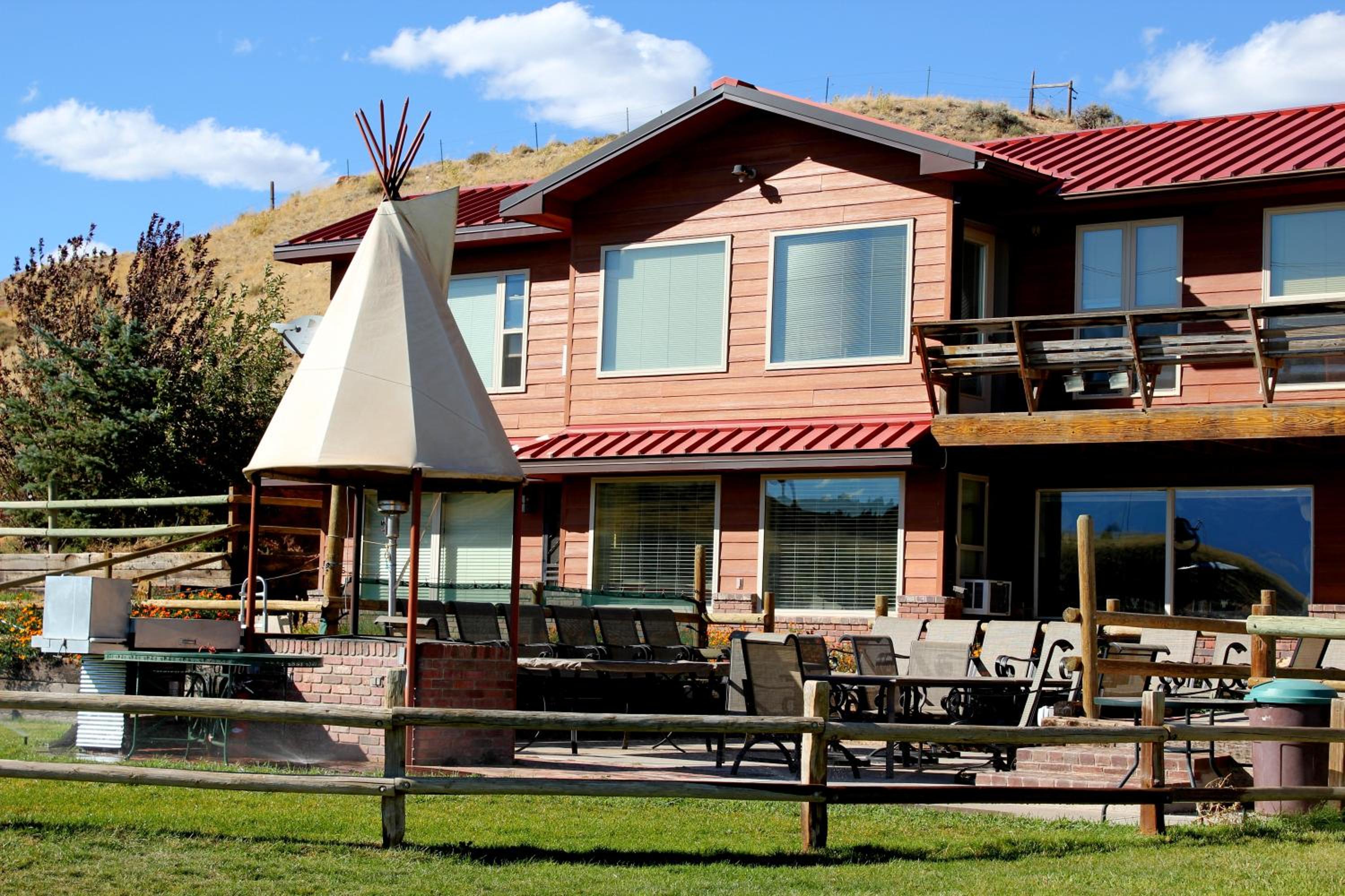 Cody Vacations - K3 Guest Ranch - Property Image 2