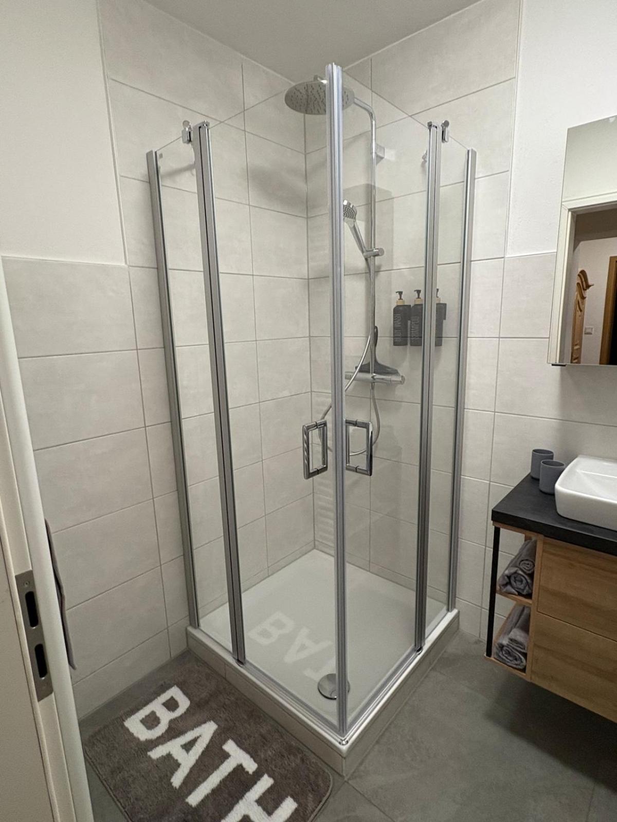 Modernes Serviced Apartment - FeWo Morgenglanz