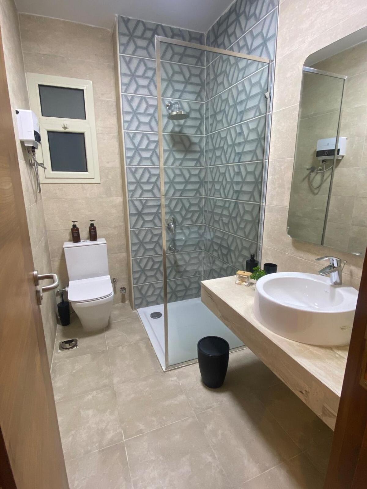 Peaceful Patio 2BR at AUC & Westin Hotel
