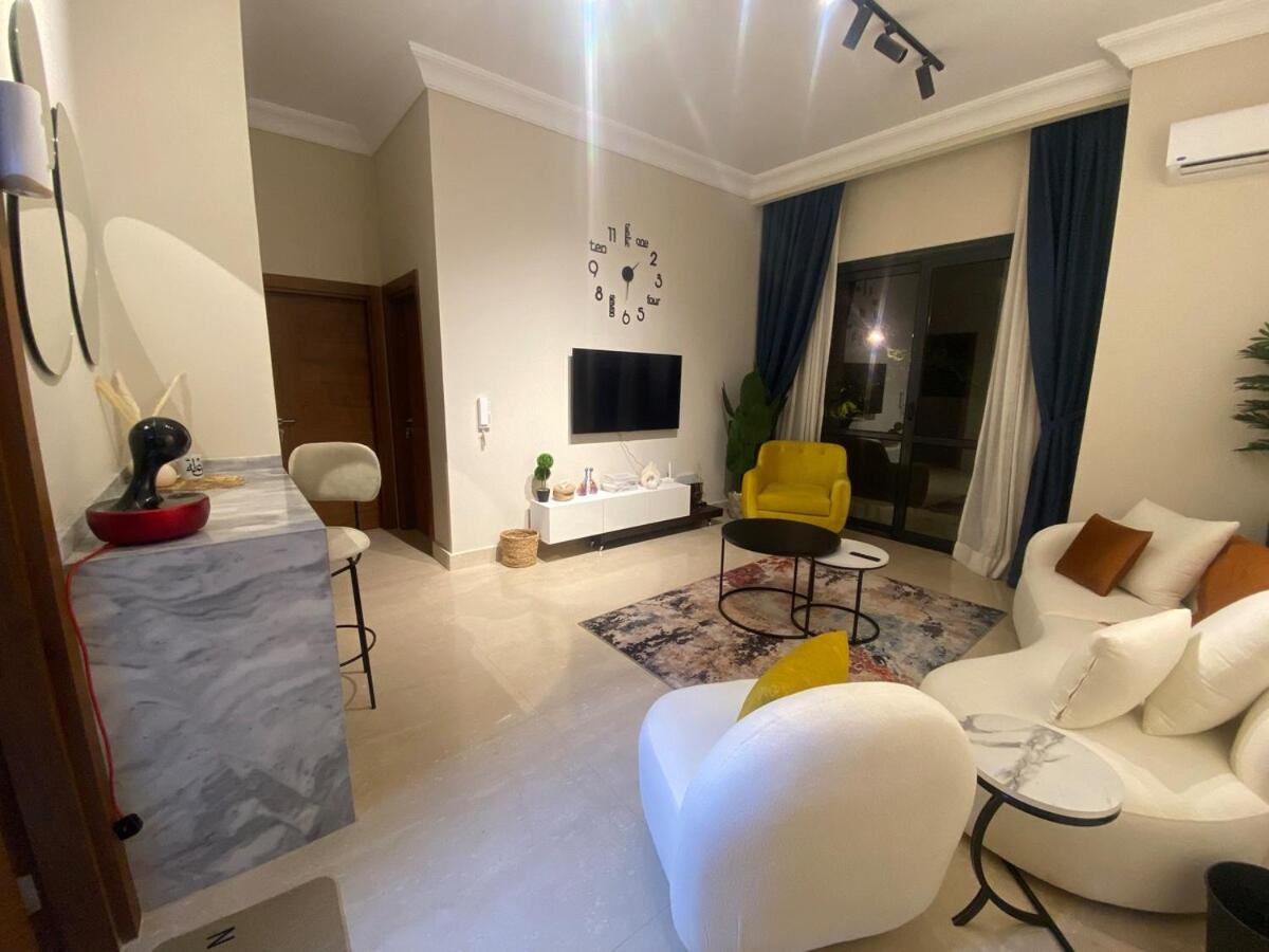 Peaceful Patio 2BR at AUC & Westin Hotel