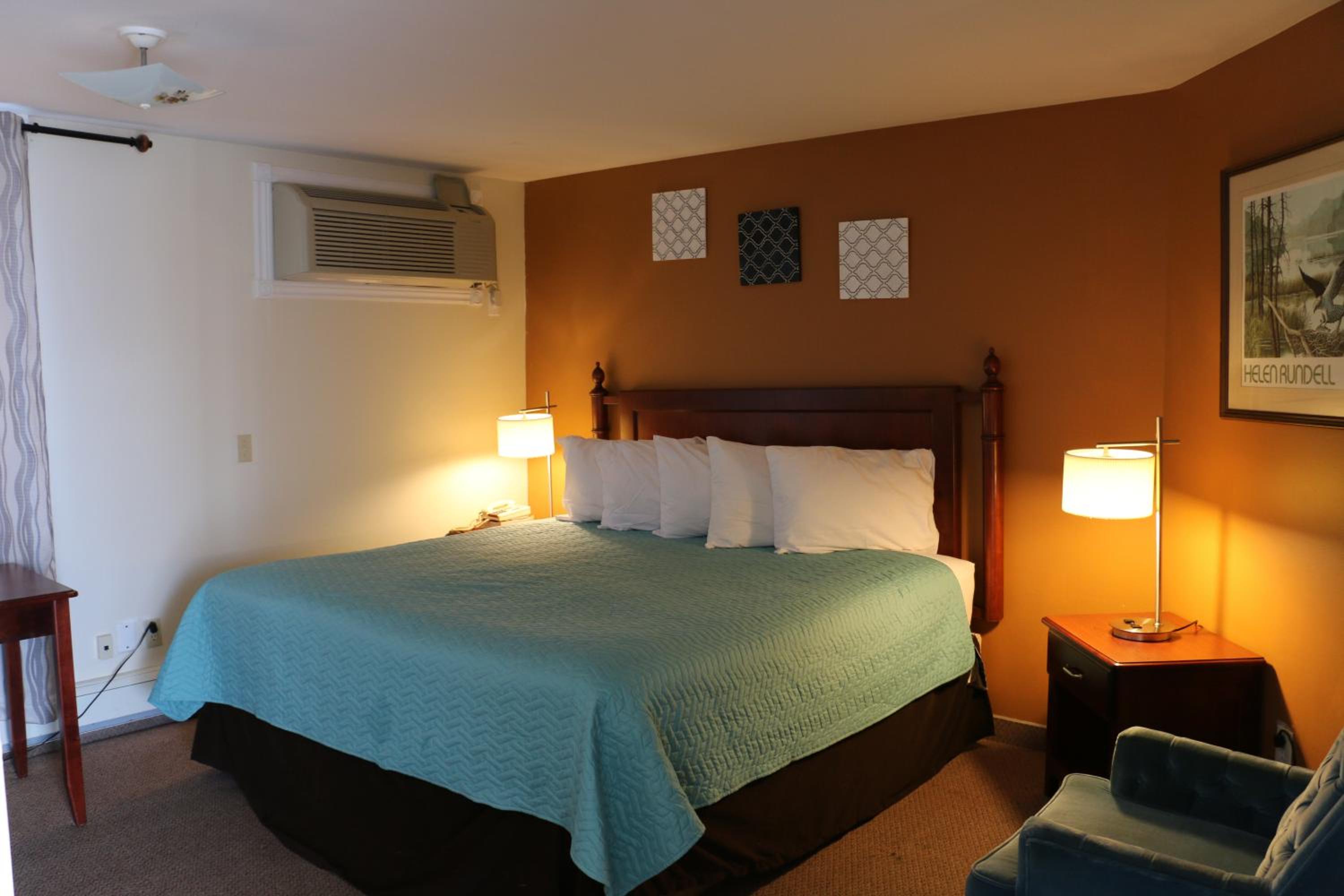Midtown Motel & Suites