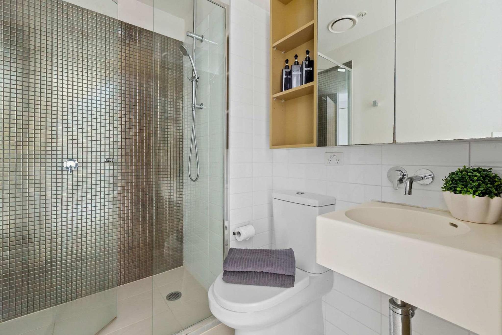 Serene 2BR Apartment in the Heart of Melbourne