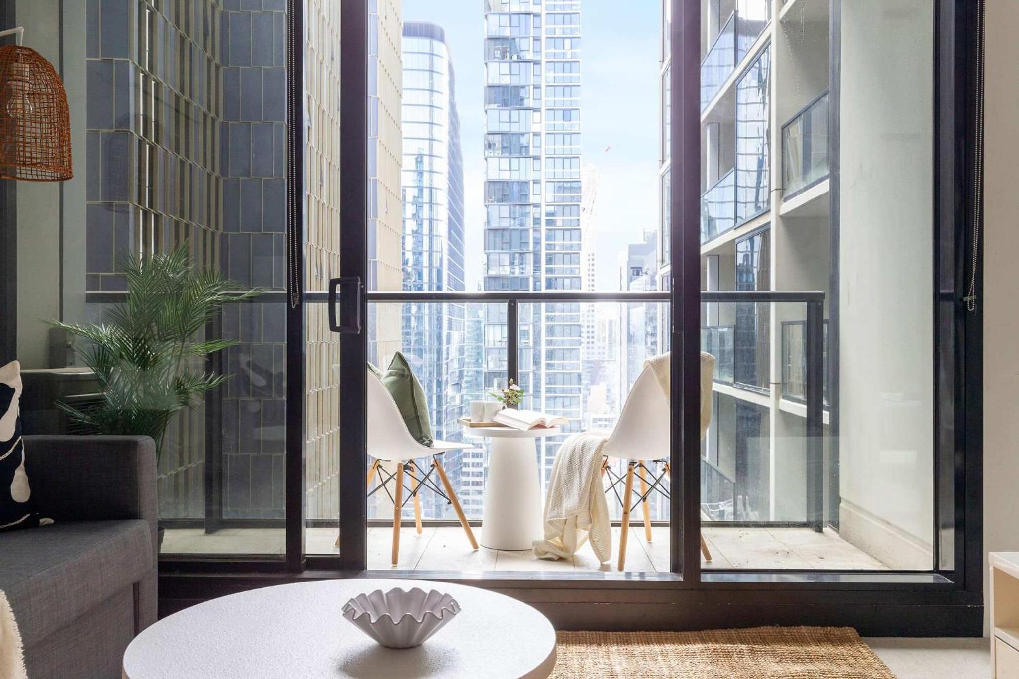 Serene 2BR Apartment in the Heart of Melbourne