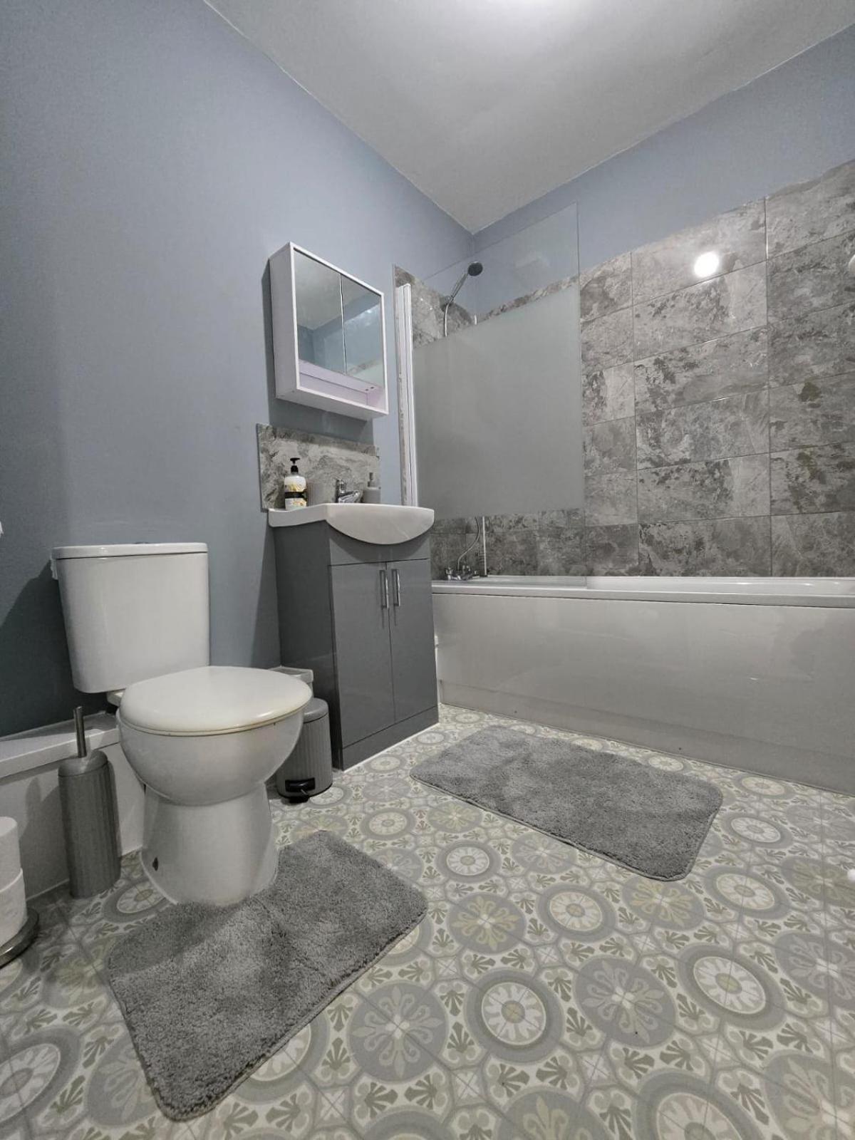 Flat in Northampton -Town Center