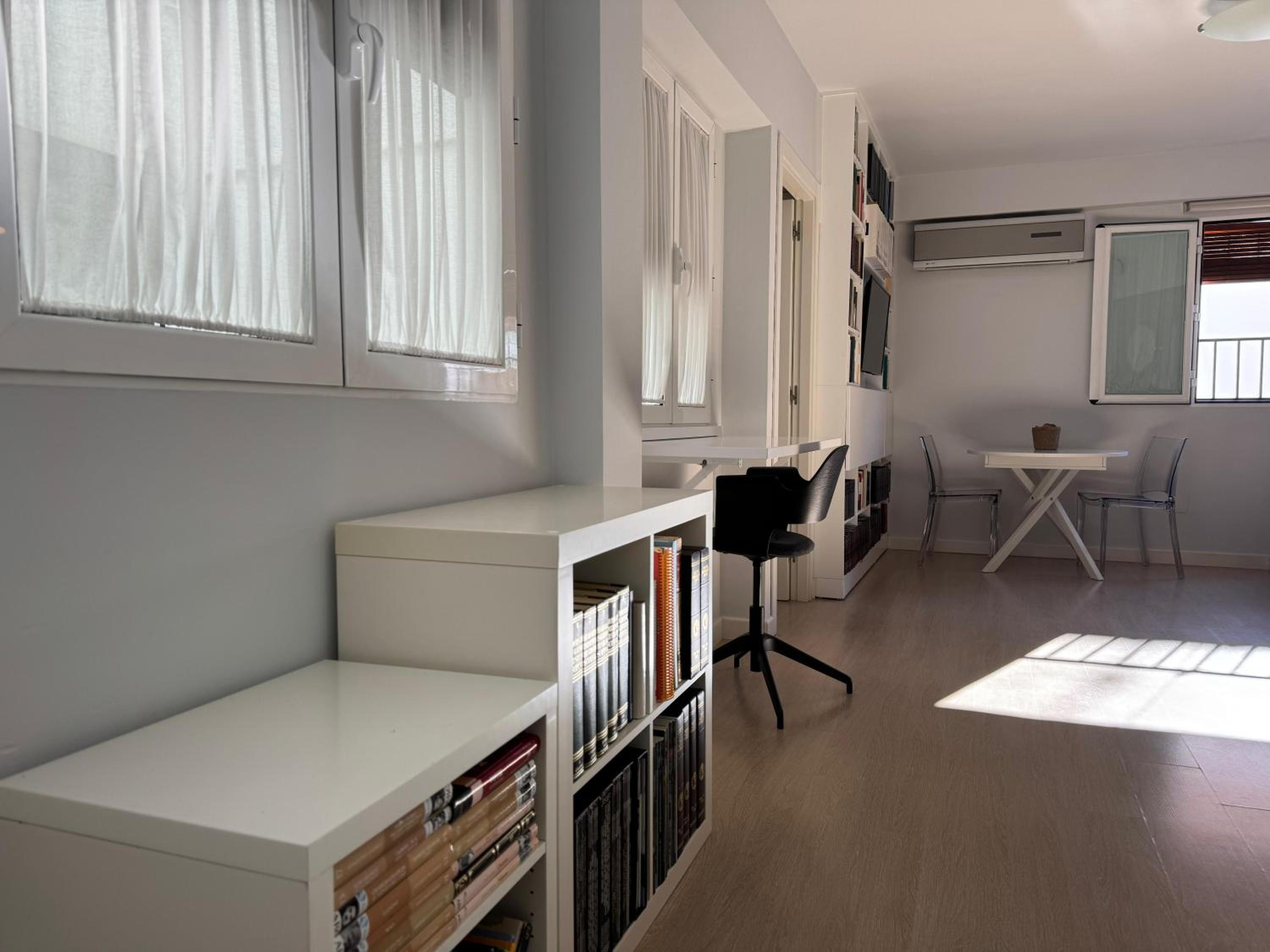 Apartamento San Basilio Bookish Place