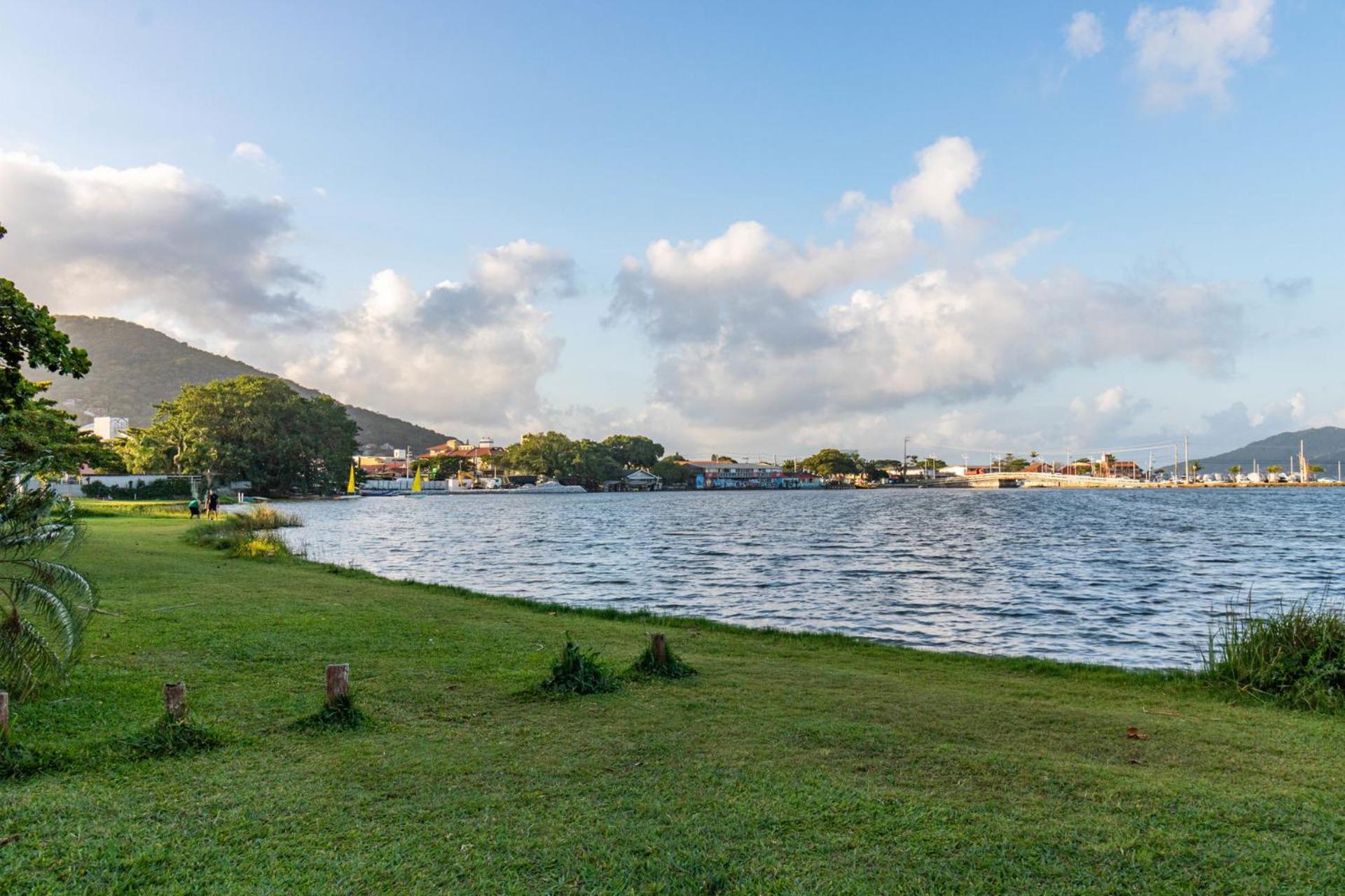 Melhor localização no Centrinho da Lagoa MR0649