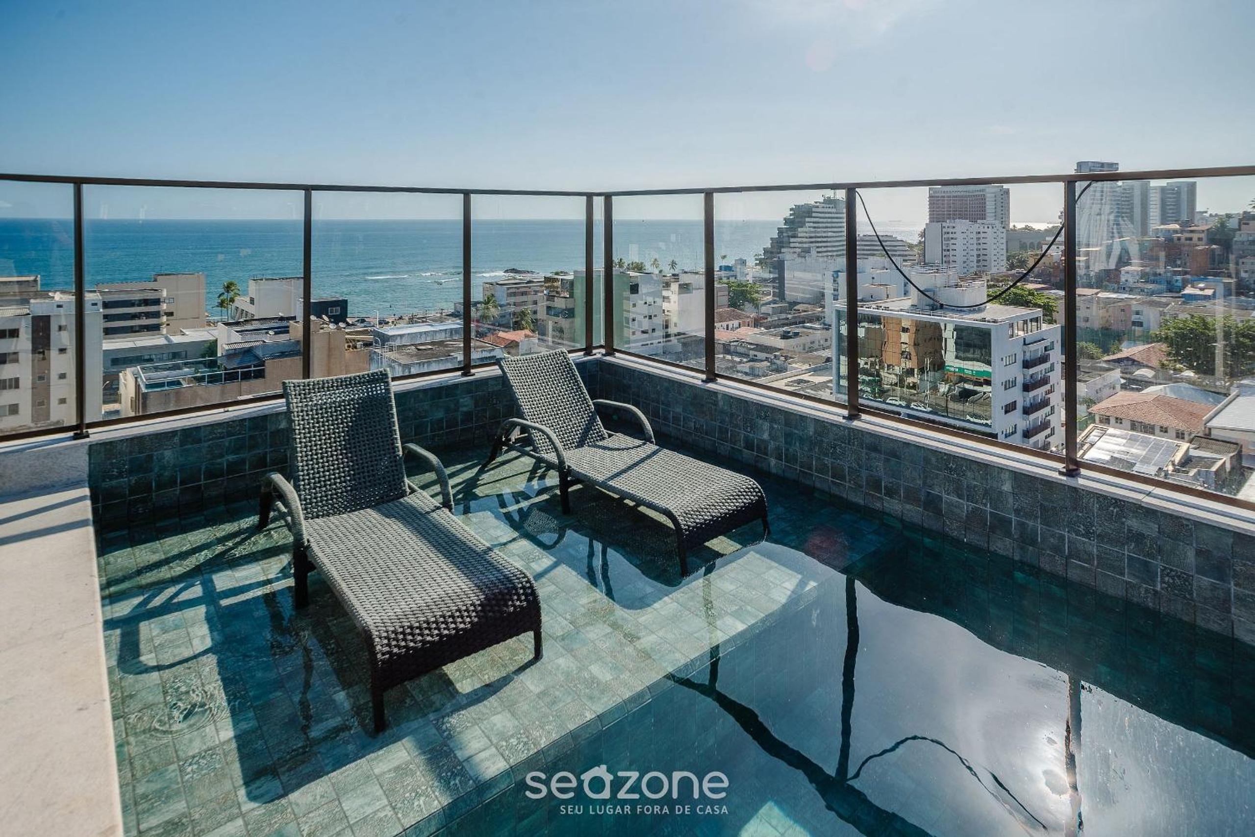 Apartments in Building with Gym in Ondina SSA – HOA