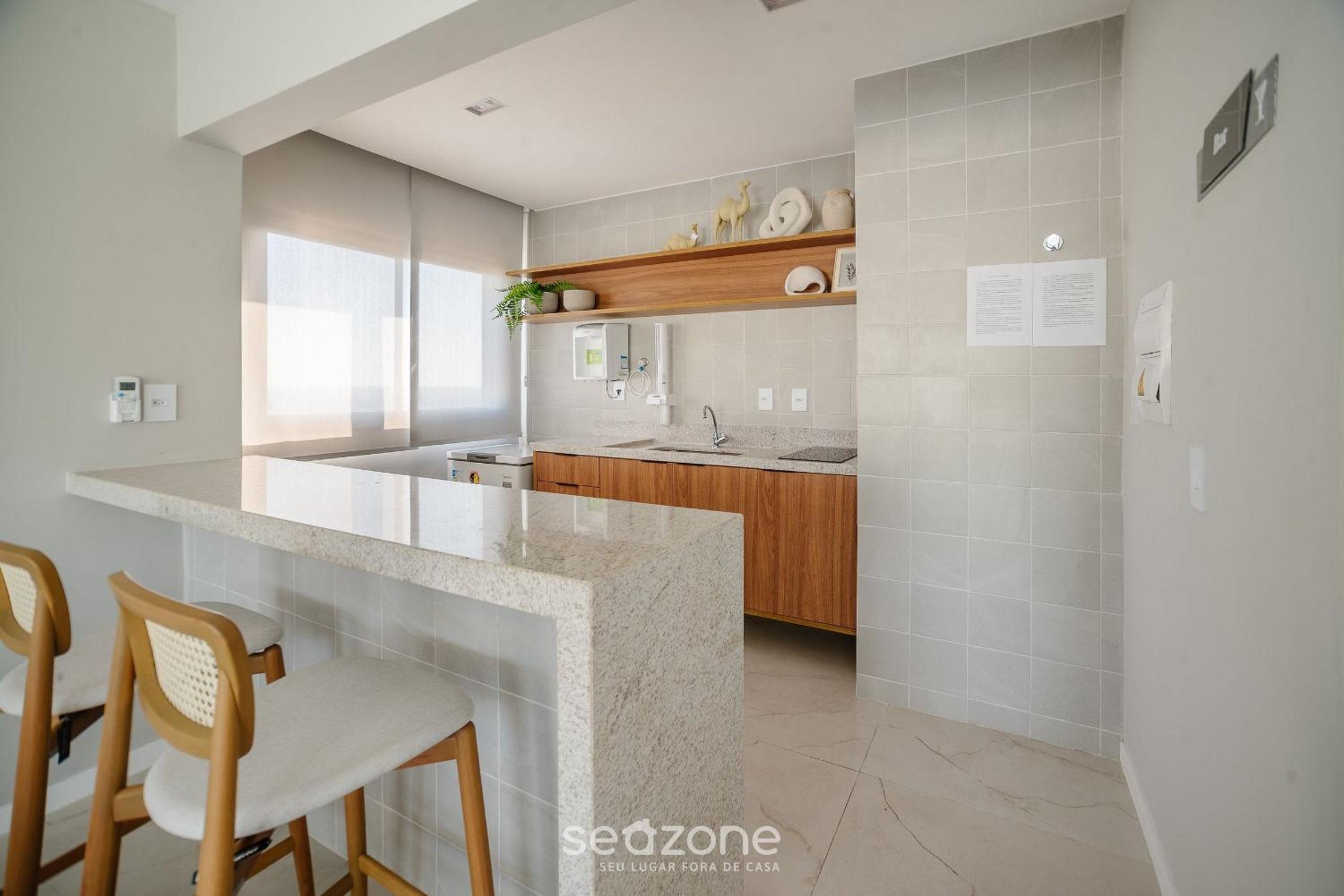 Apartments in Building with Gym in Ondina SSA – HOA