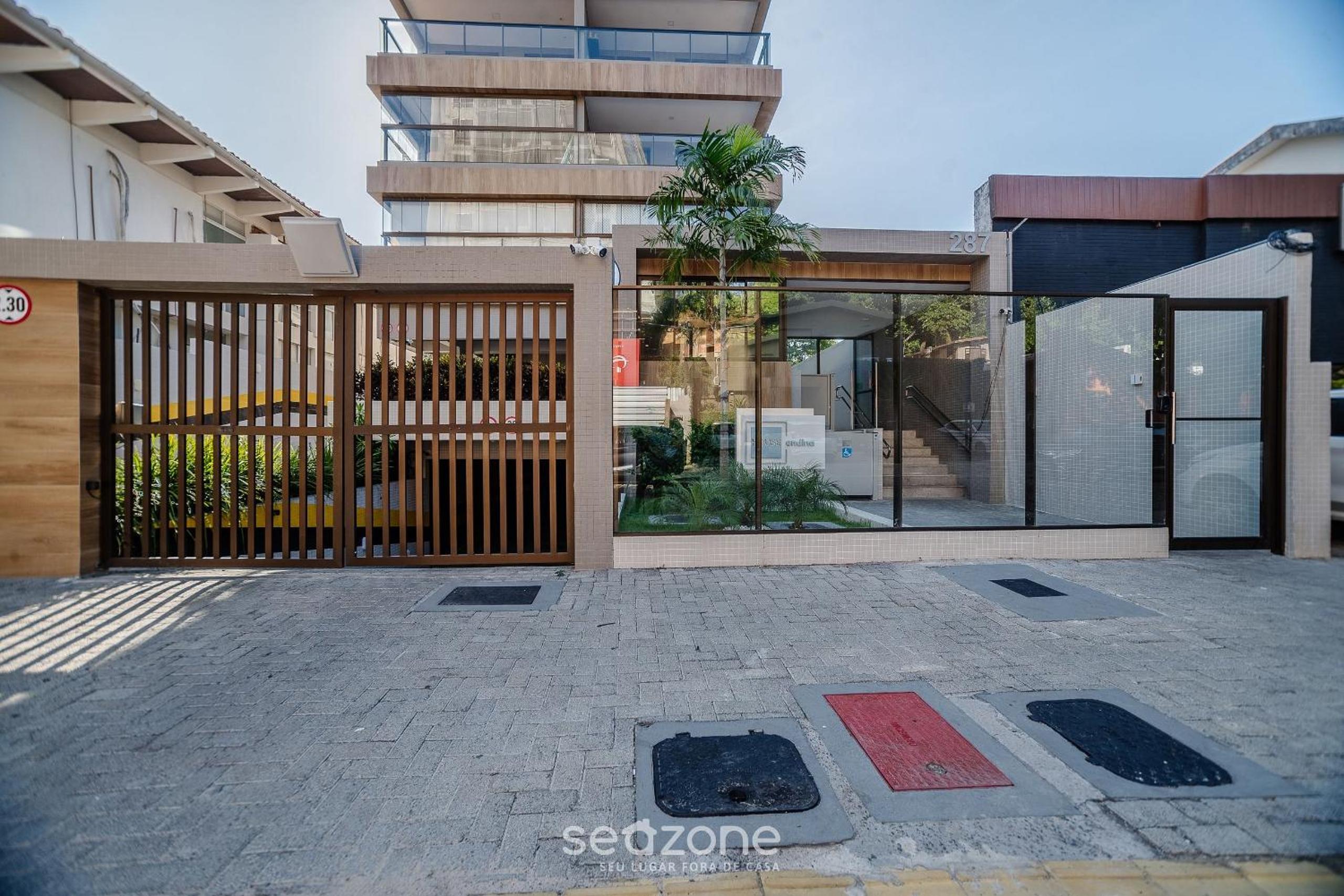 Apartments in Building with Gym in Ondina SSA – HOA