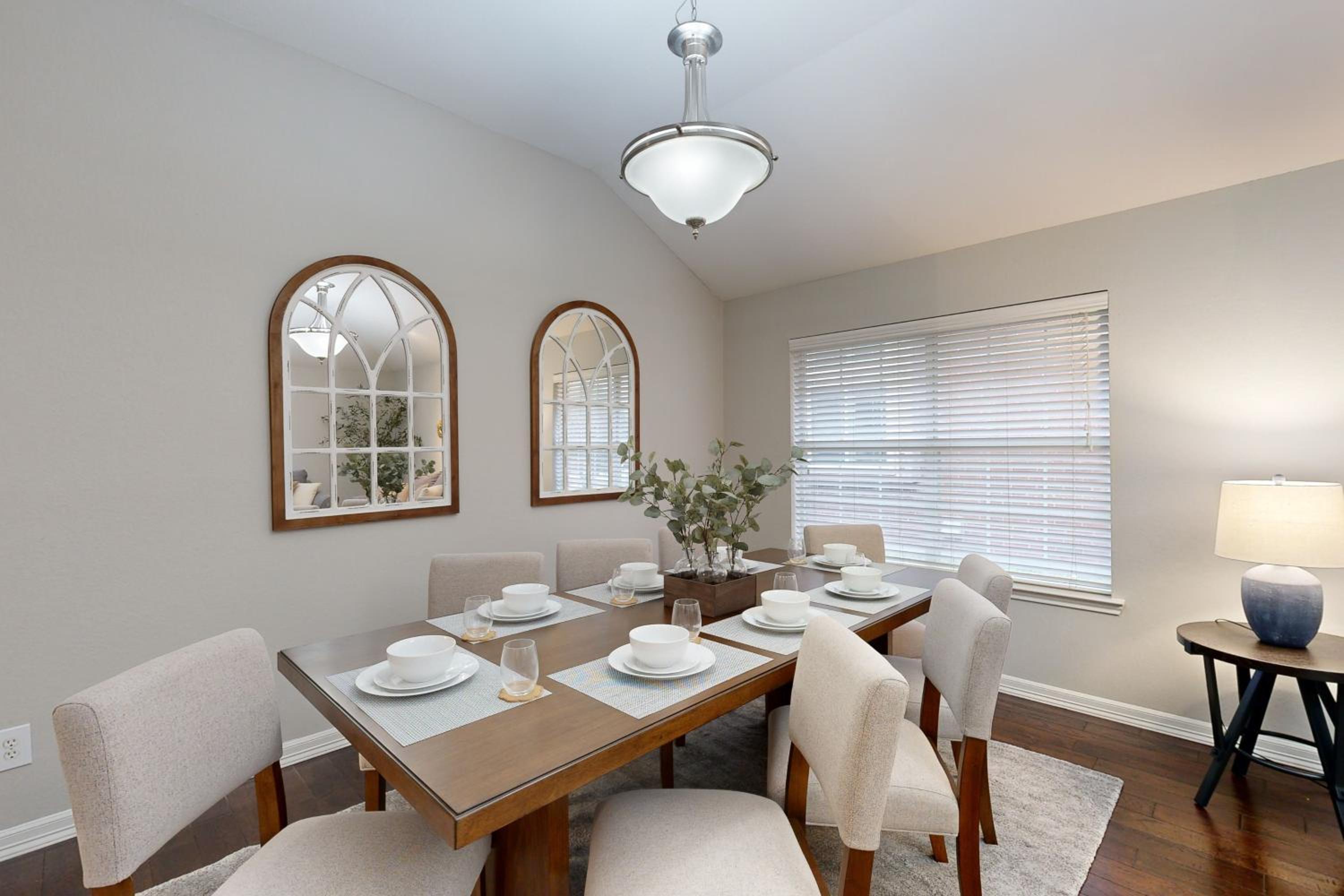 4 BR Spacious Modern Home with Game Room and WiFi