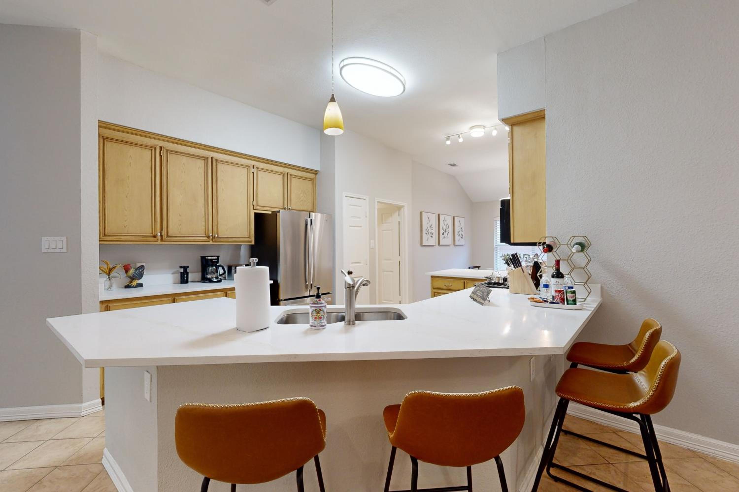 4 BR Spacious Modern Home with Game Room and WiFi