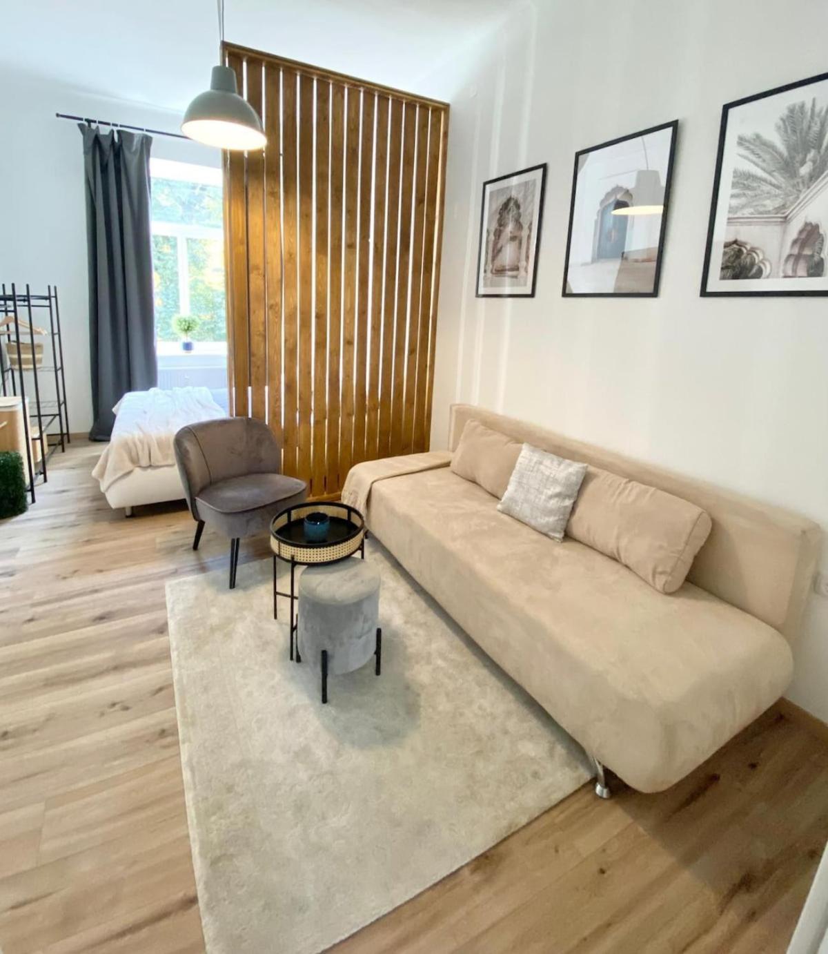 M8 CityStage Studio