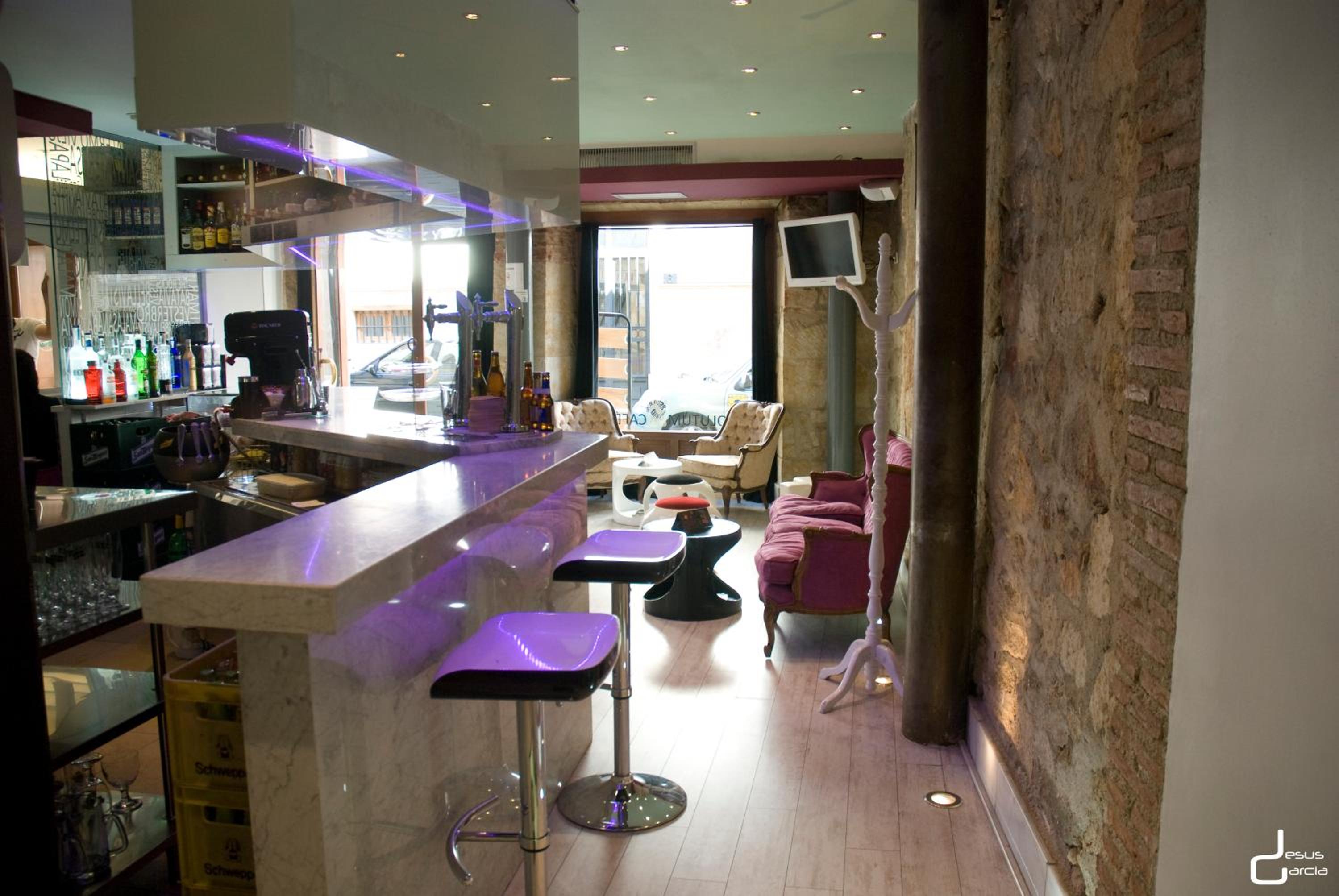 Albergue Revolutum Hostel