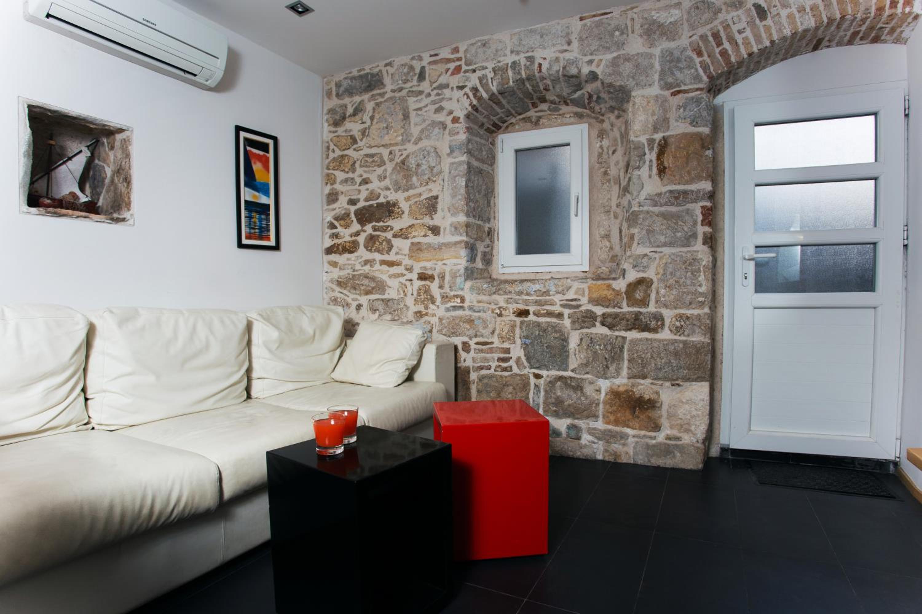 Marinac City Center Apartments & Rooms