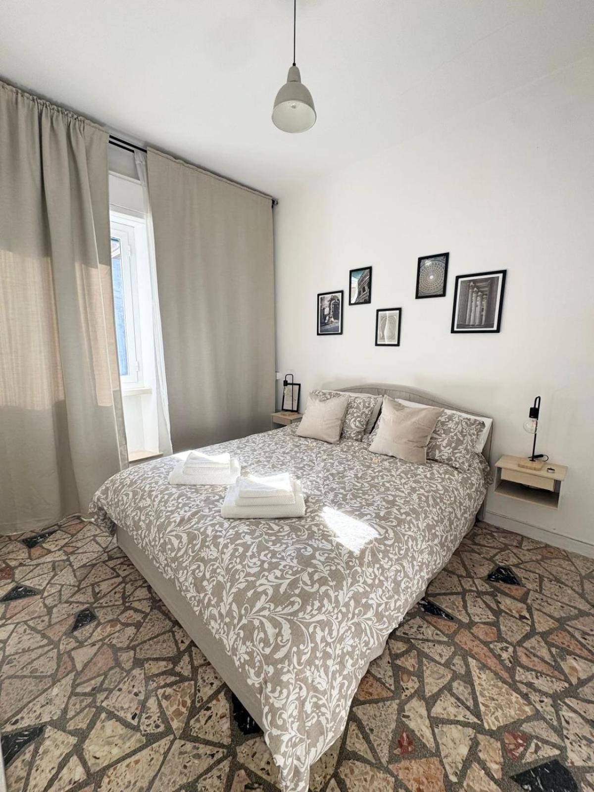 Mopy Apartment