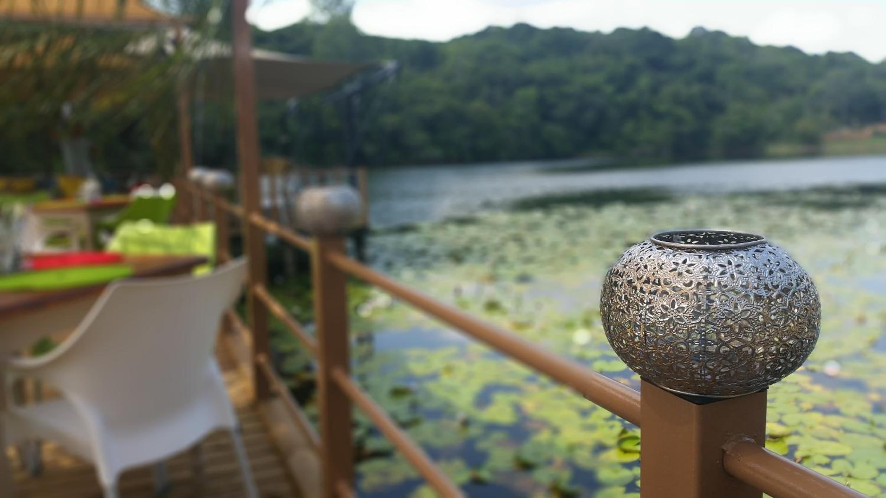 Bambuu Lakeside Lodge