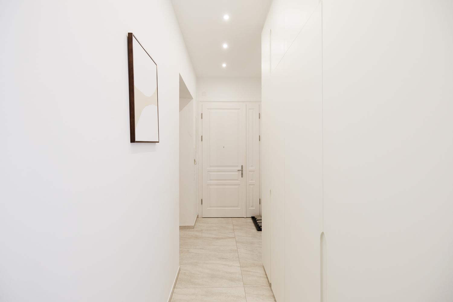 Ultra Spacious 3-Bedroom 3-Bath Steps from Vienna's Historic Heart