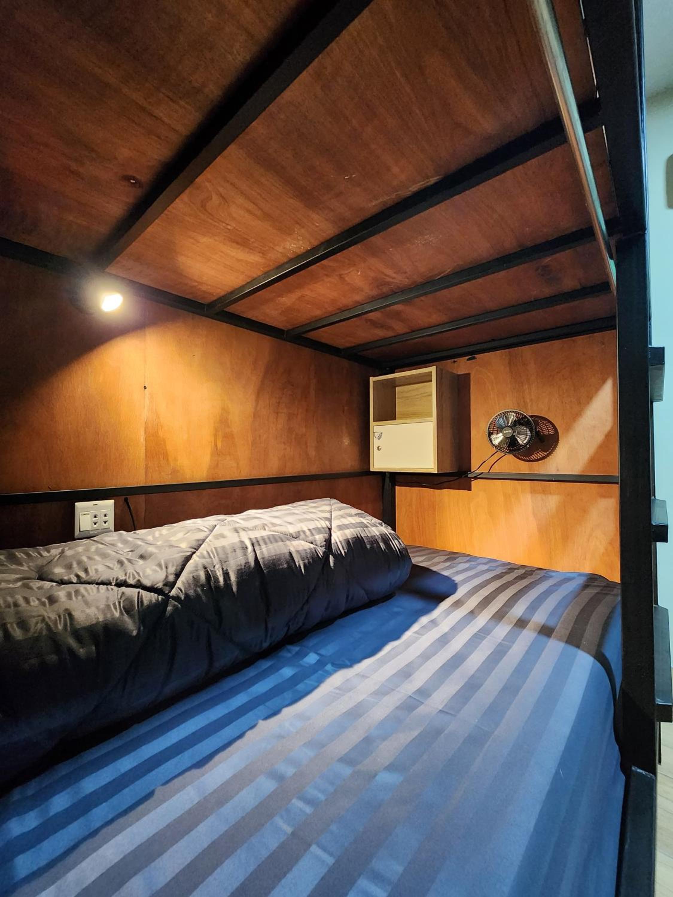 The 10 Club Hostel