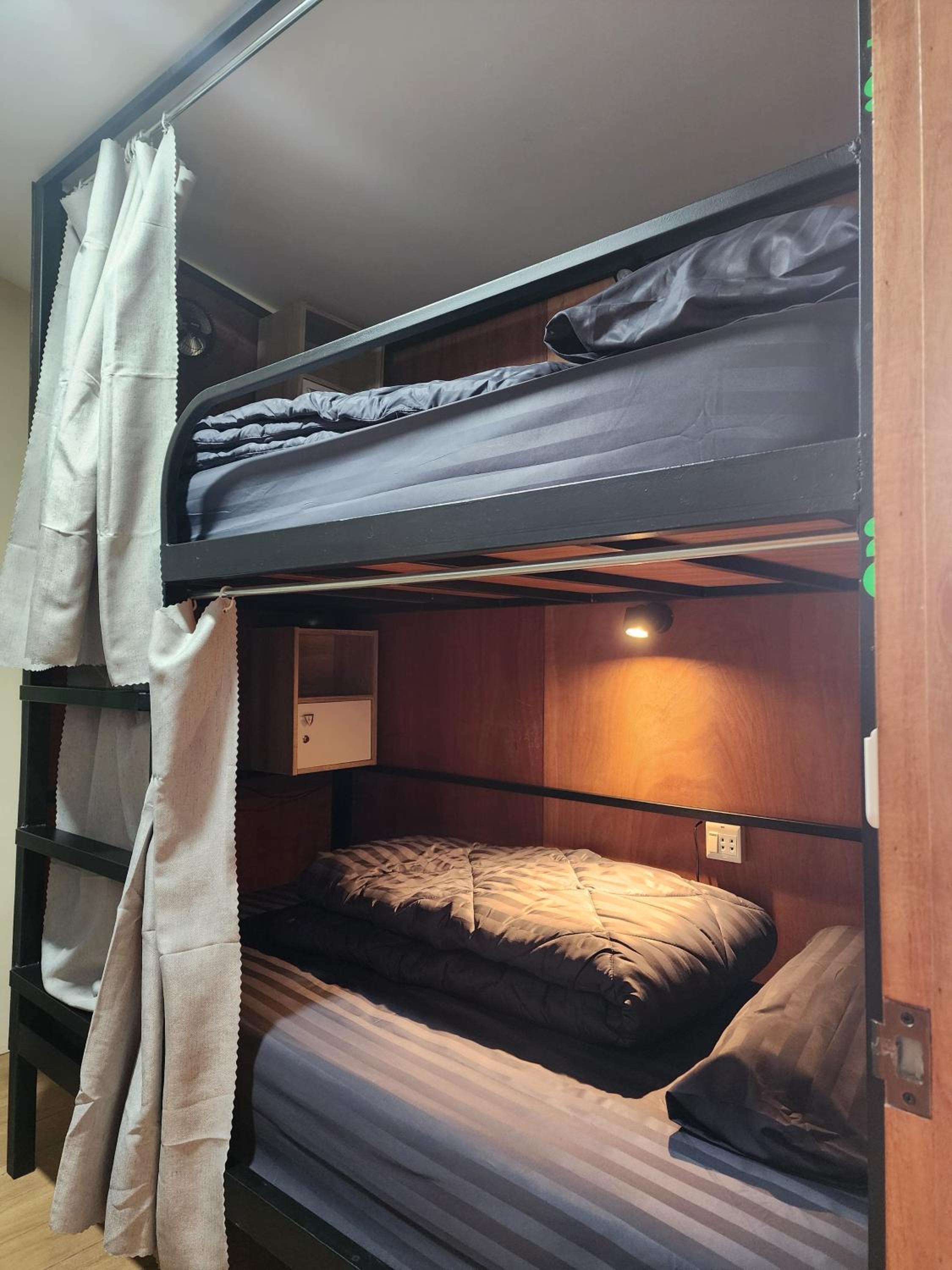 The 10 Club Hostel