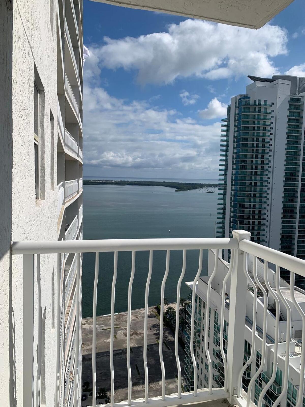 Best views, 2 balconies, 2 bedrooms, pool, gym, parking