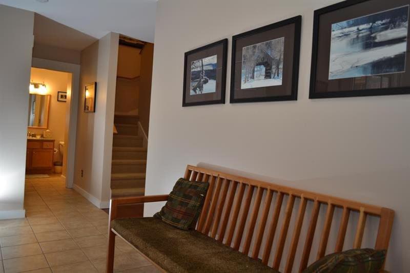 Topridge 4BR, 4BA Townhome with Breathtaking Mountain Views, Hot Tub, Ski In Ski Out, Sports Center