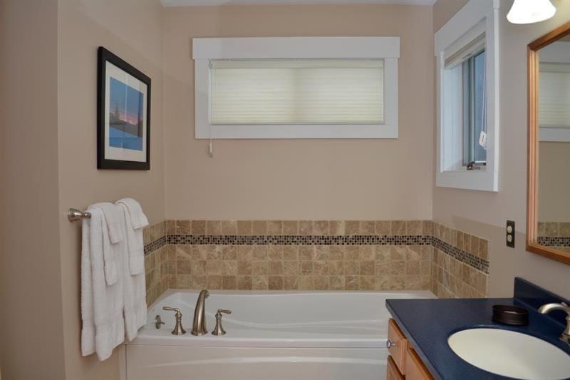 Topridge 4BR, 4BA Townhome with Breathtaking Mountain Views, Hot Tub, Ski In Ski Out, Sports Center
