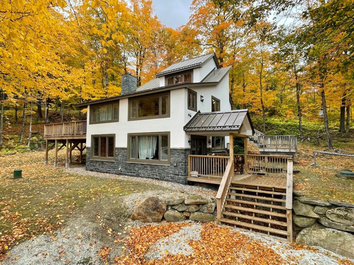 The Navillus House with Hot Tub, Slopeside, Ski On Ski Off, Air Conditioning