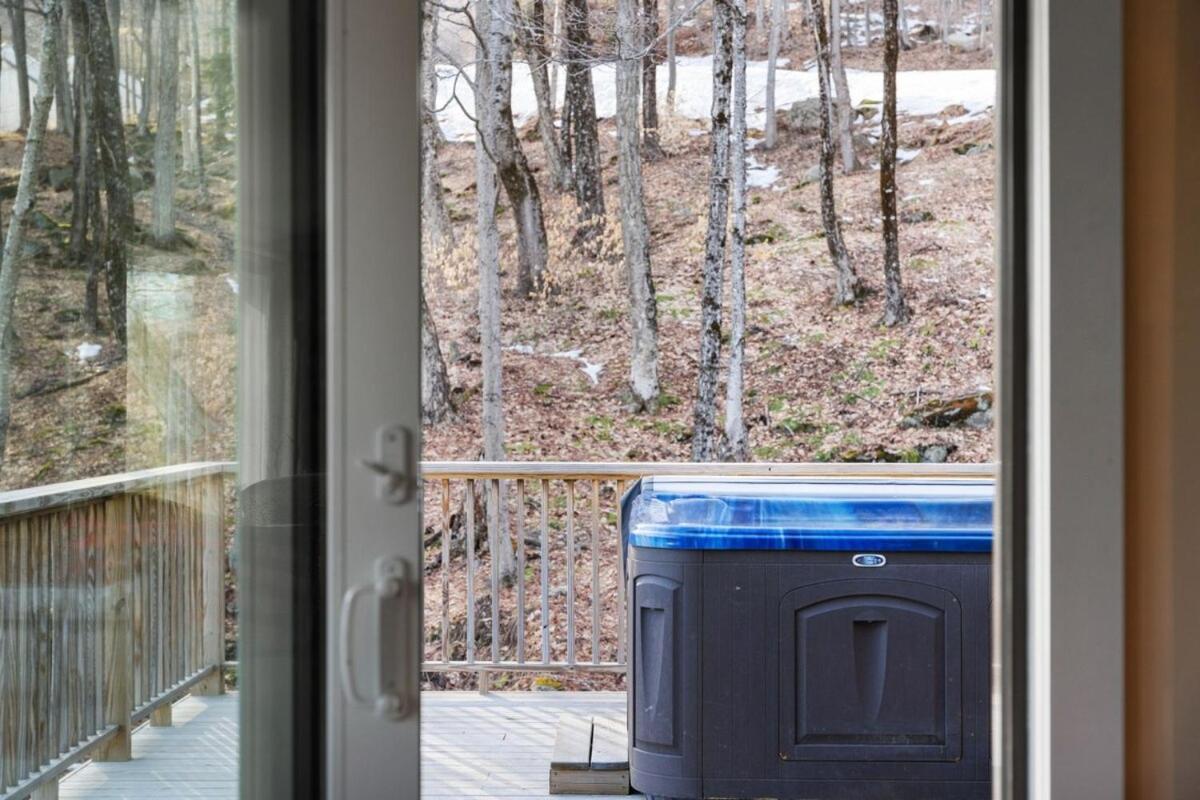 The Navillus House with Hot Tub, Slopeside, Ski On Ski Off, Air Conditioning