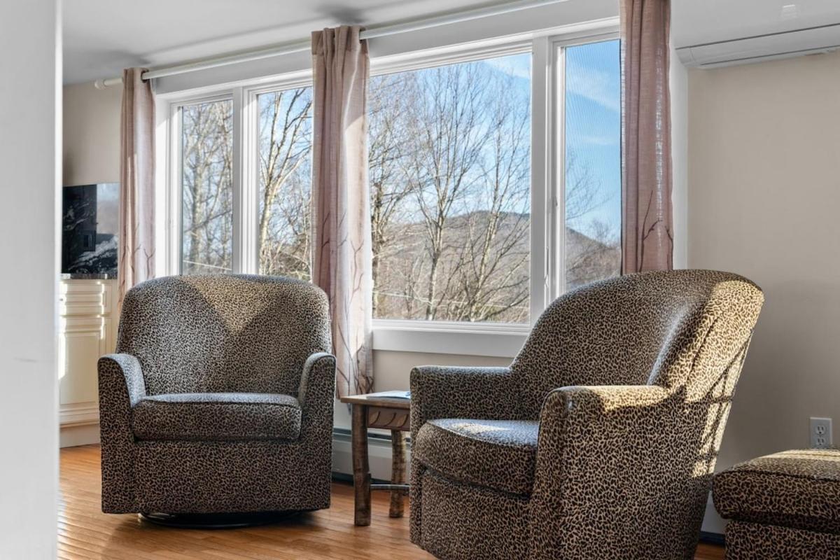 The Navillus House with Hot Tub, Slopeside, Ski On Ski Off, Air Conditioning