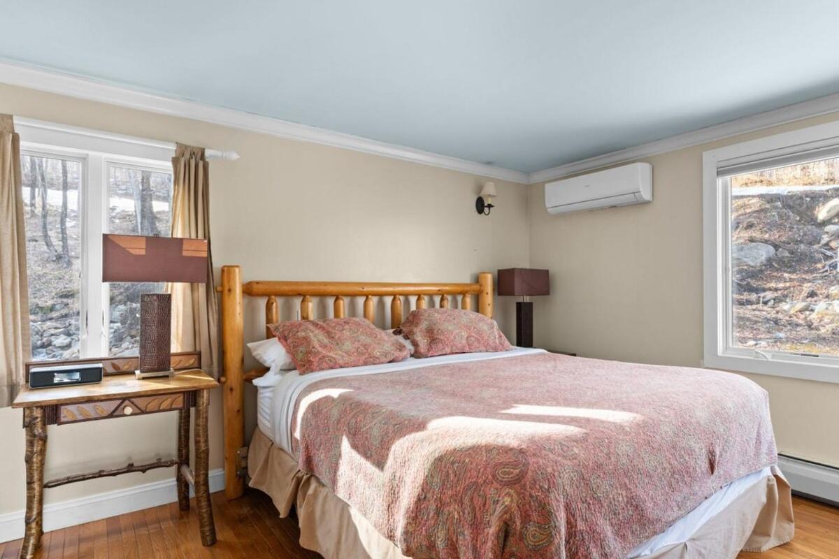 The Navillus House with Hot Tub, Slopeside, Ski On Ski Off, Air Conditioning