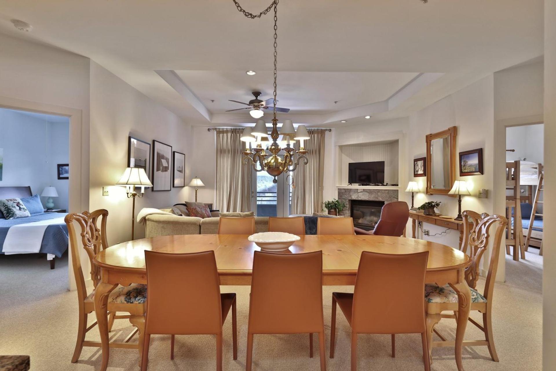 Lodges at Sunrise 3BR 3BA Luxury Ski On Ski Off Condo, Pool, Hot Tub, Gym, Sports Center