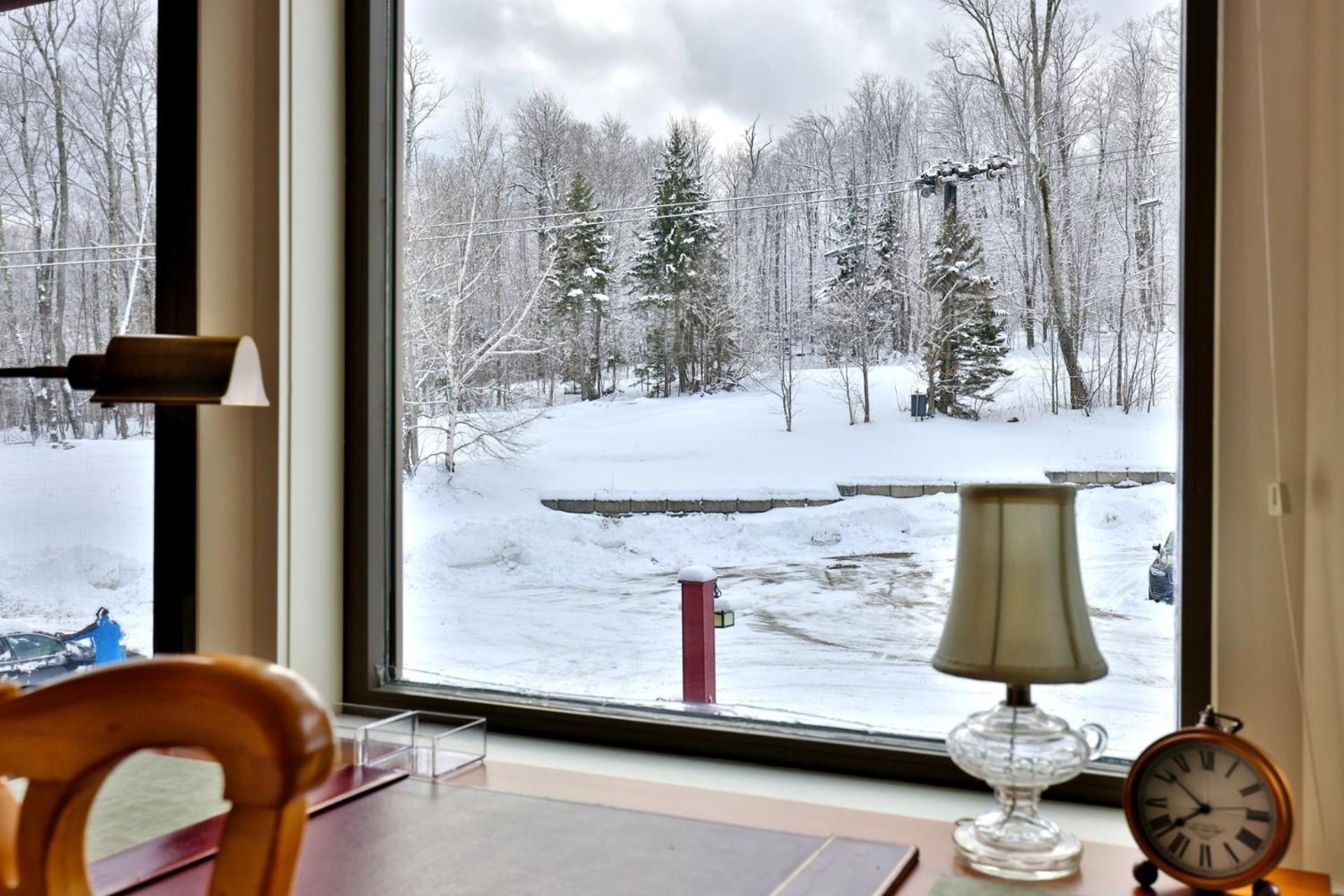 Lodges at Sunrise 3BR 3BA Luxury Ski On Ski Off Condo, Pool, Hot Tub, Gym, Sports Center