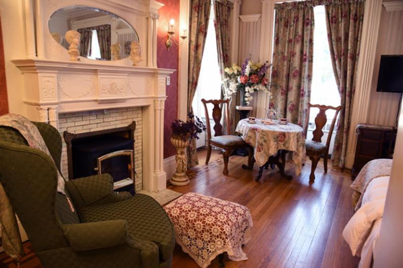 Brockville Vacations - Noble Waterfront Suites - Property Image 48