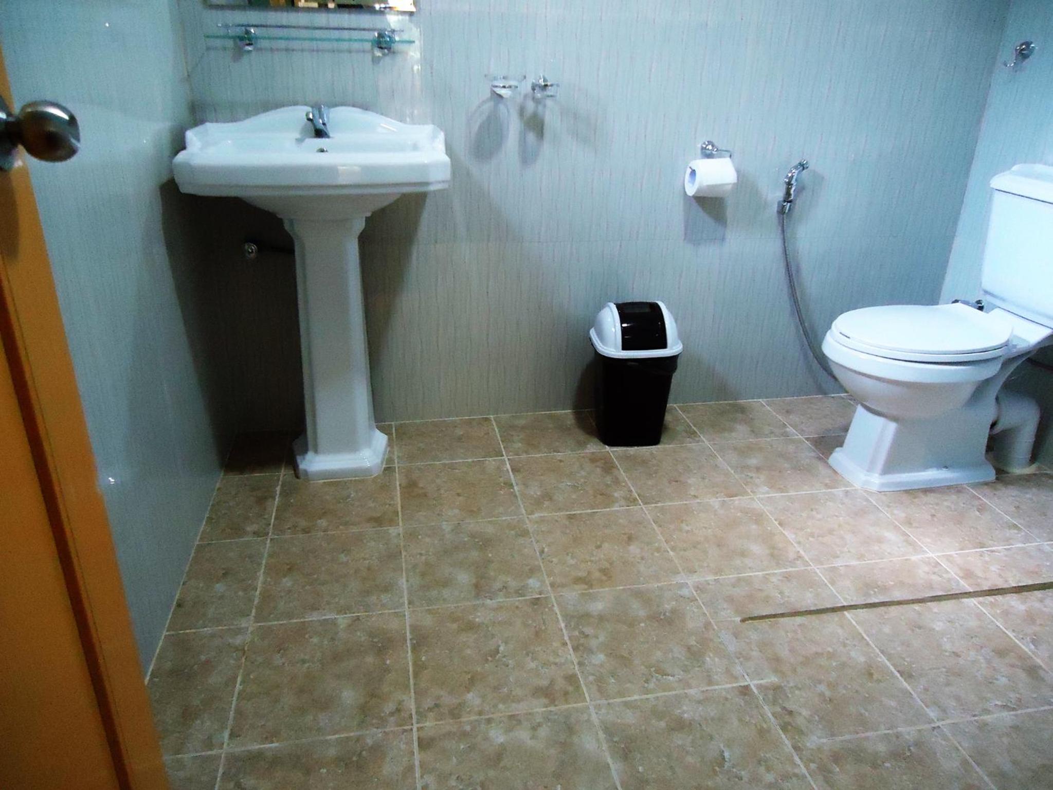 Photo 18