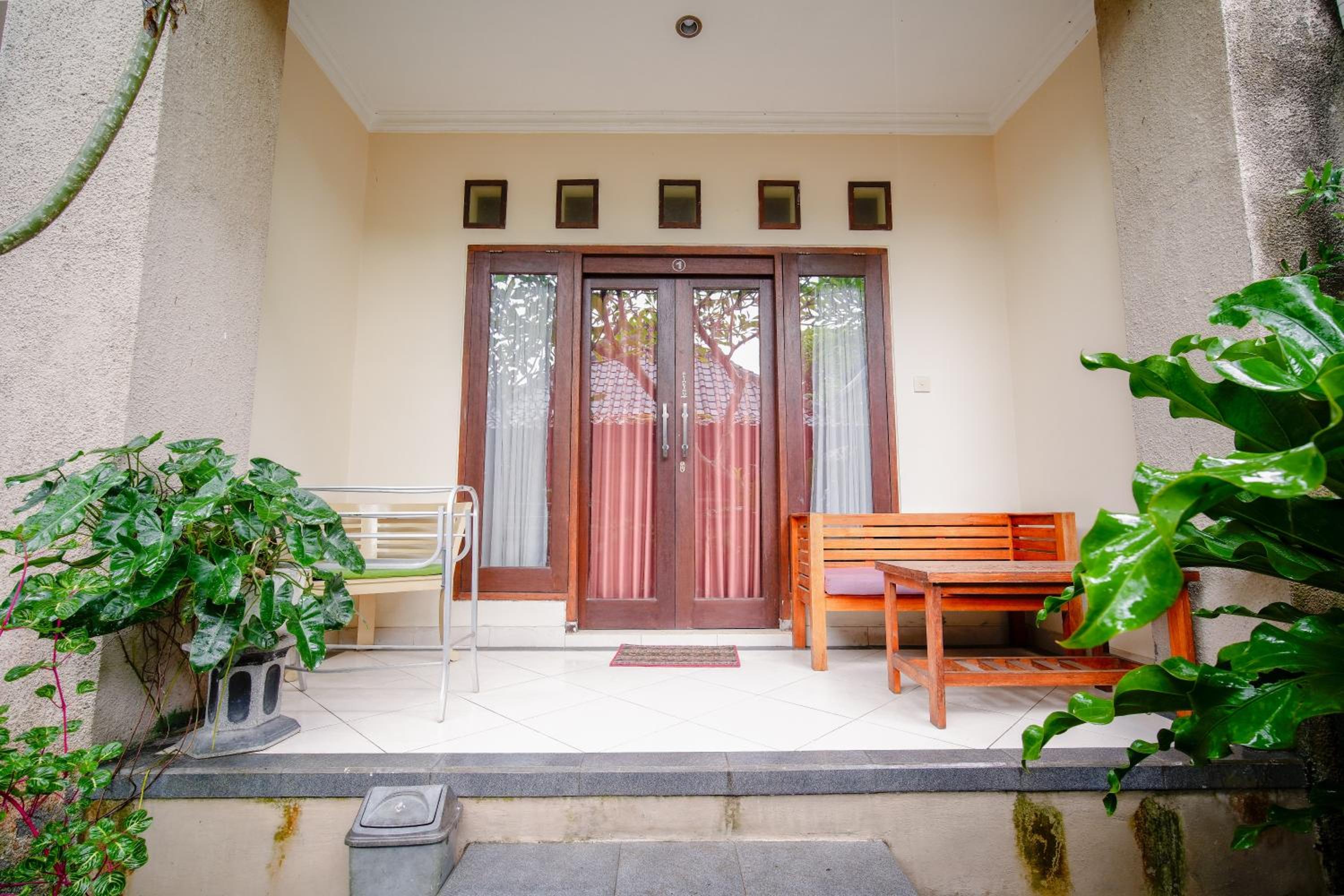 Shana Homestay by EPS