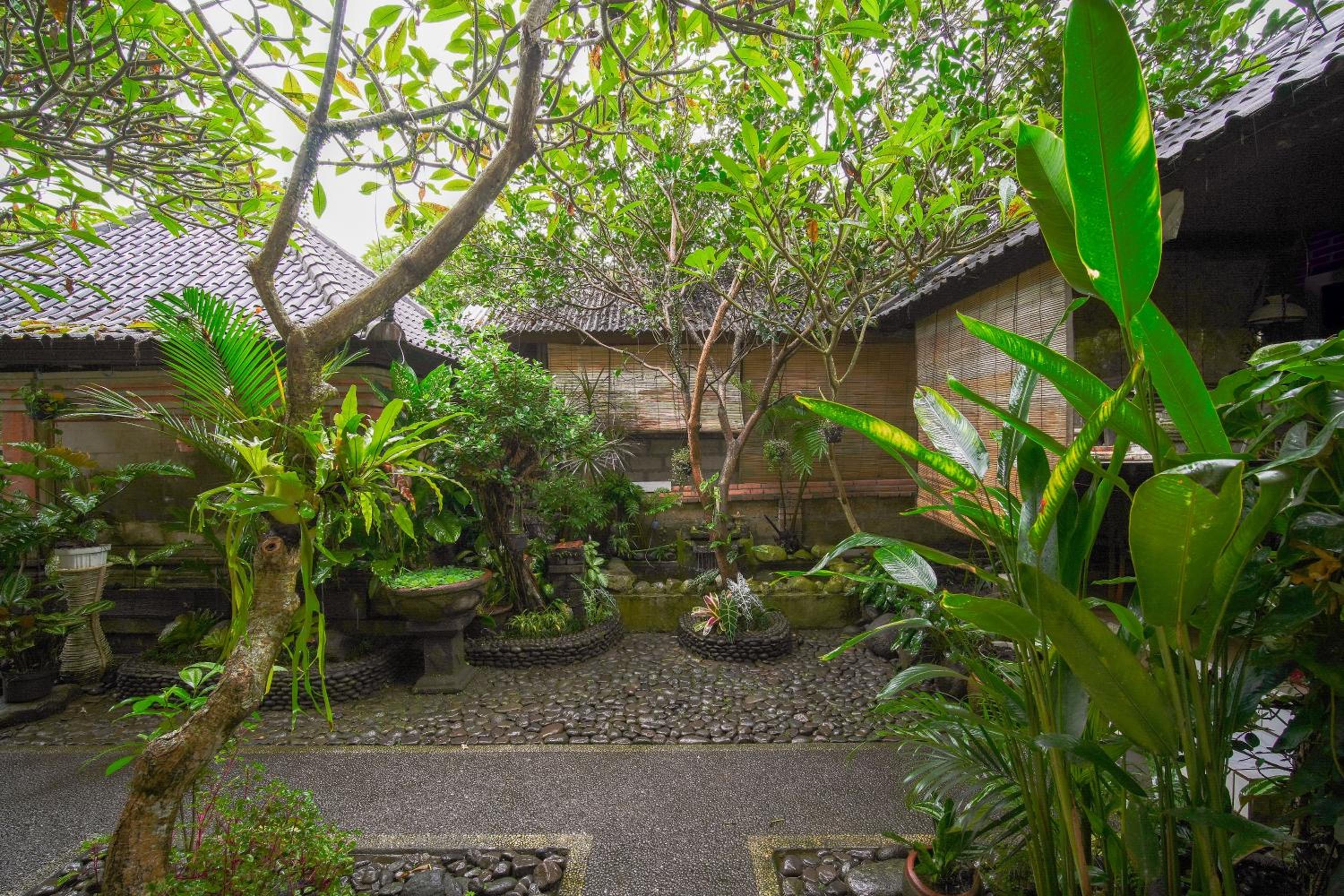 Shana Homestay by EPS